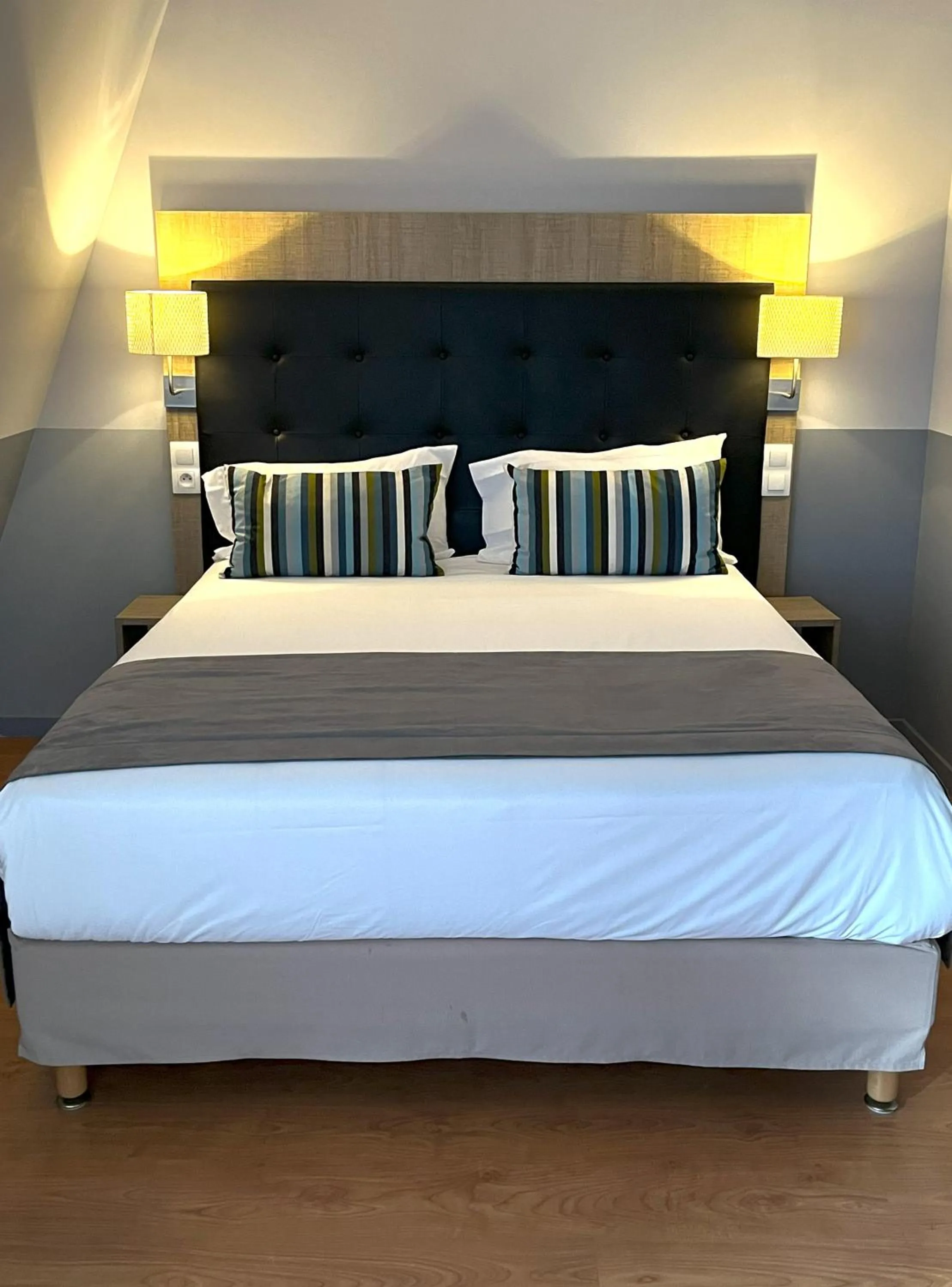 Bed in Kyriad Argenteuil