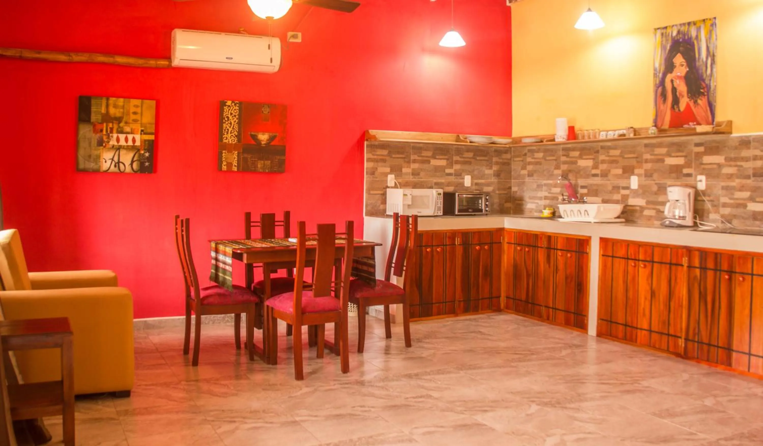 Kitchen or kitchenette in The Cottages by the Sea