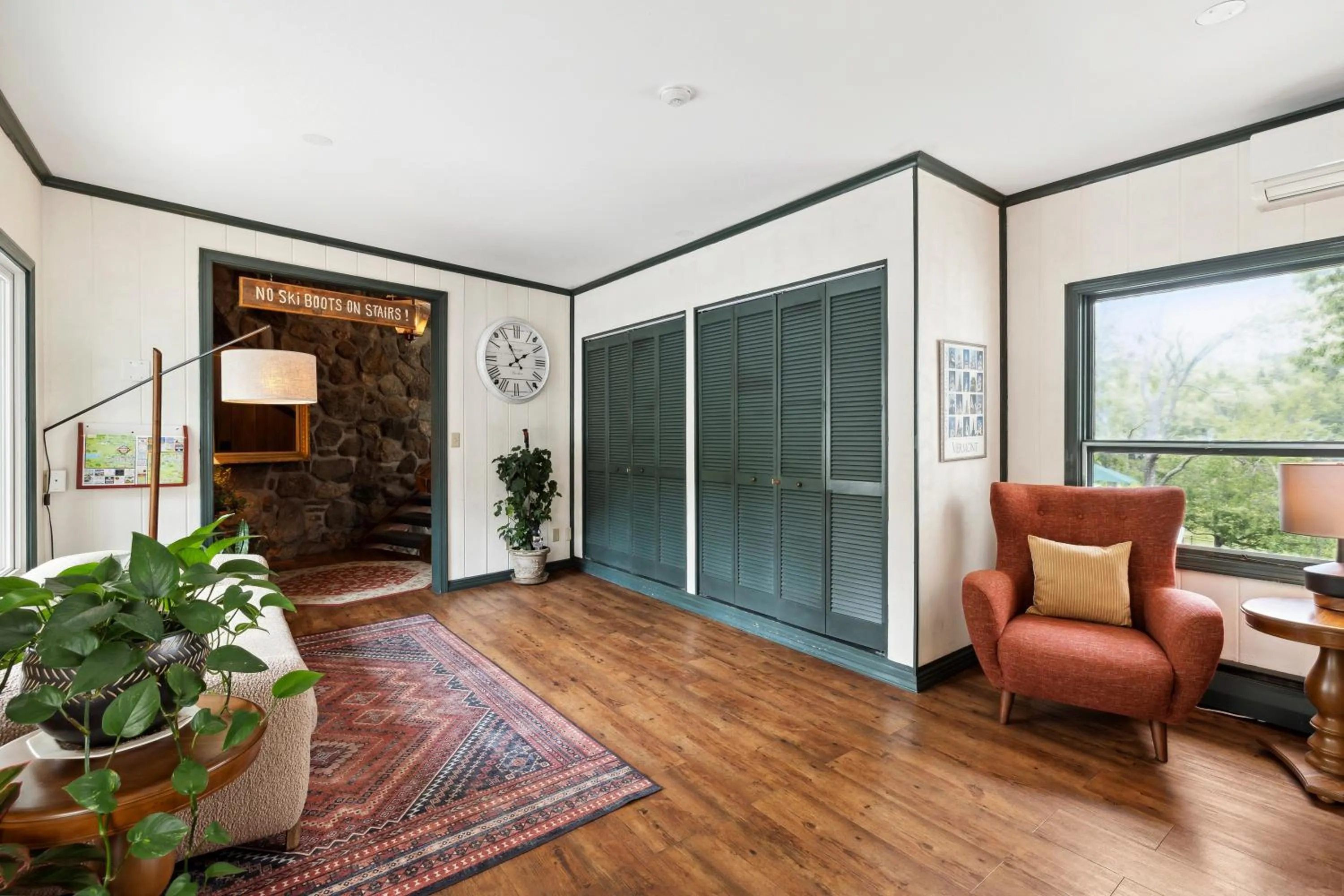 Lobby or reception in Mountaineer Inn