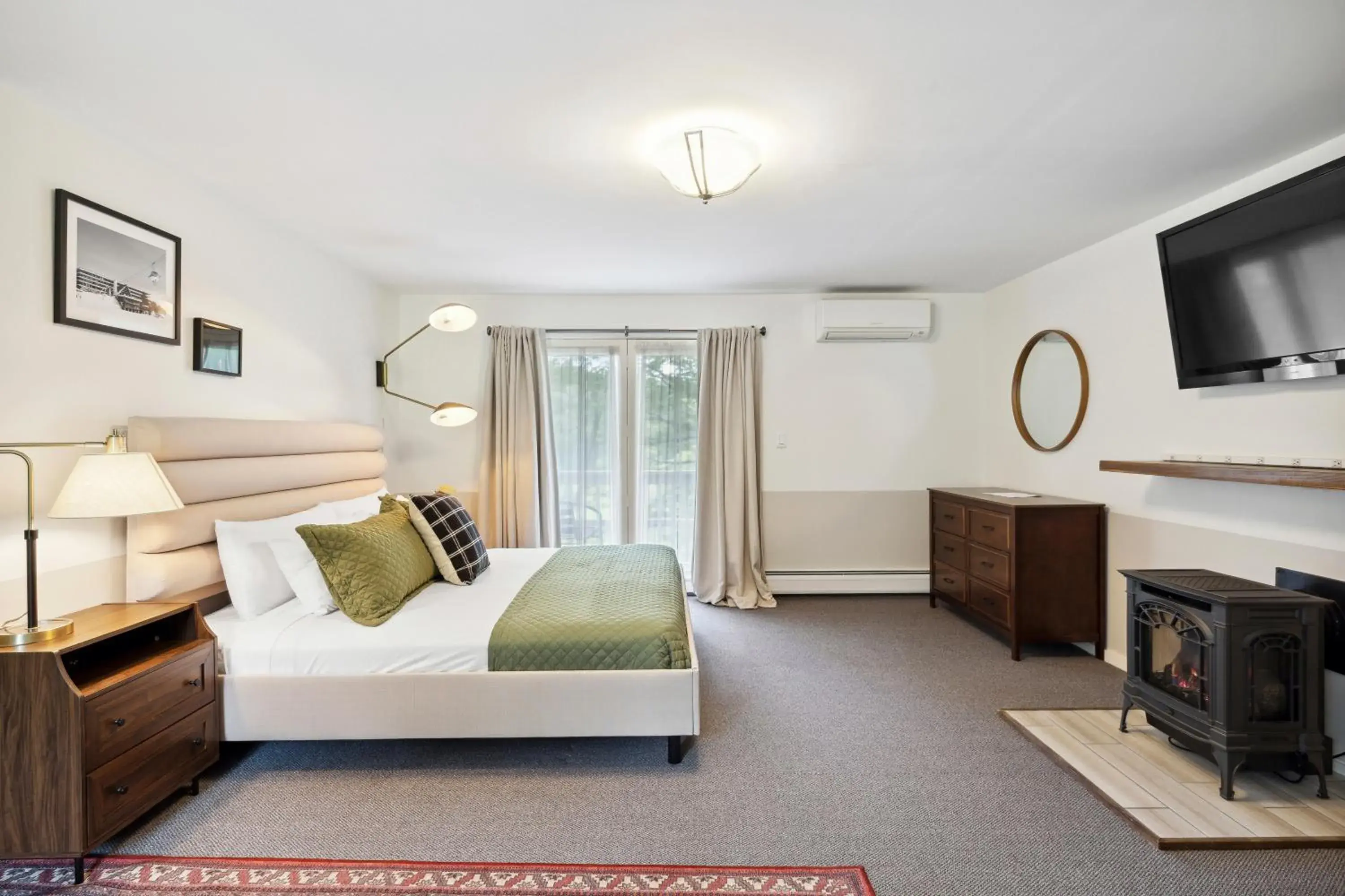 Suite in Mountaineer Inn Suite in Mountaineer Inn