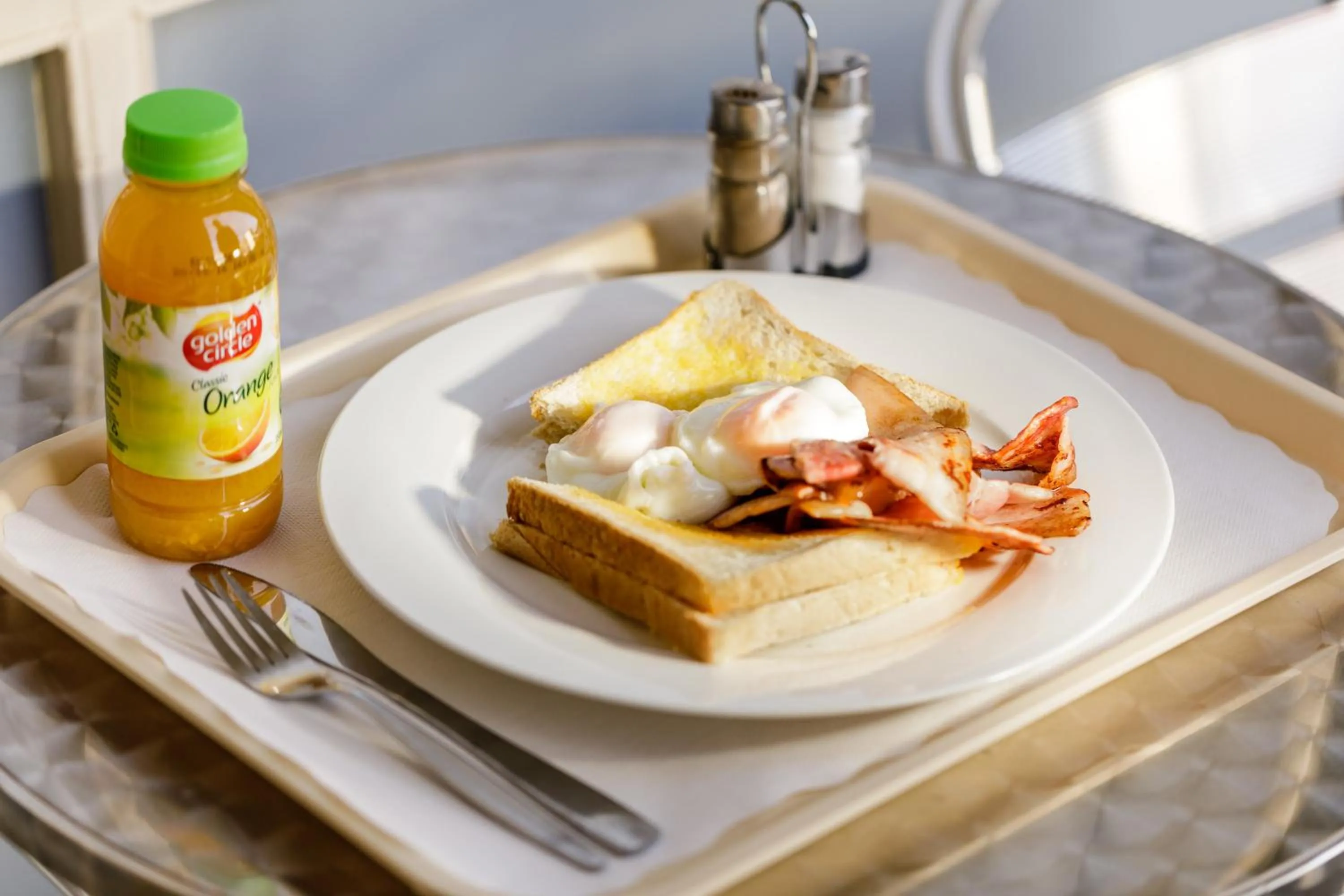 English/Irish breakfast in Bendigo Oval Motel