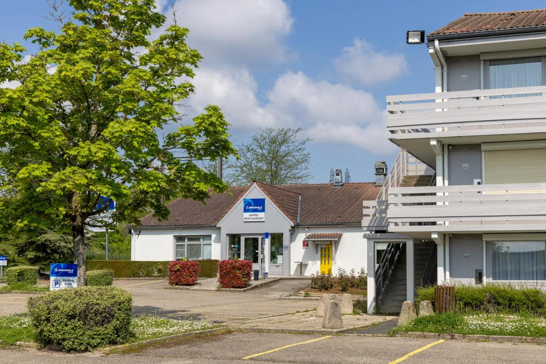 Property building in The Originals City, Hôtel Mâcon Nord