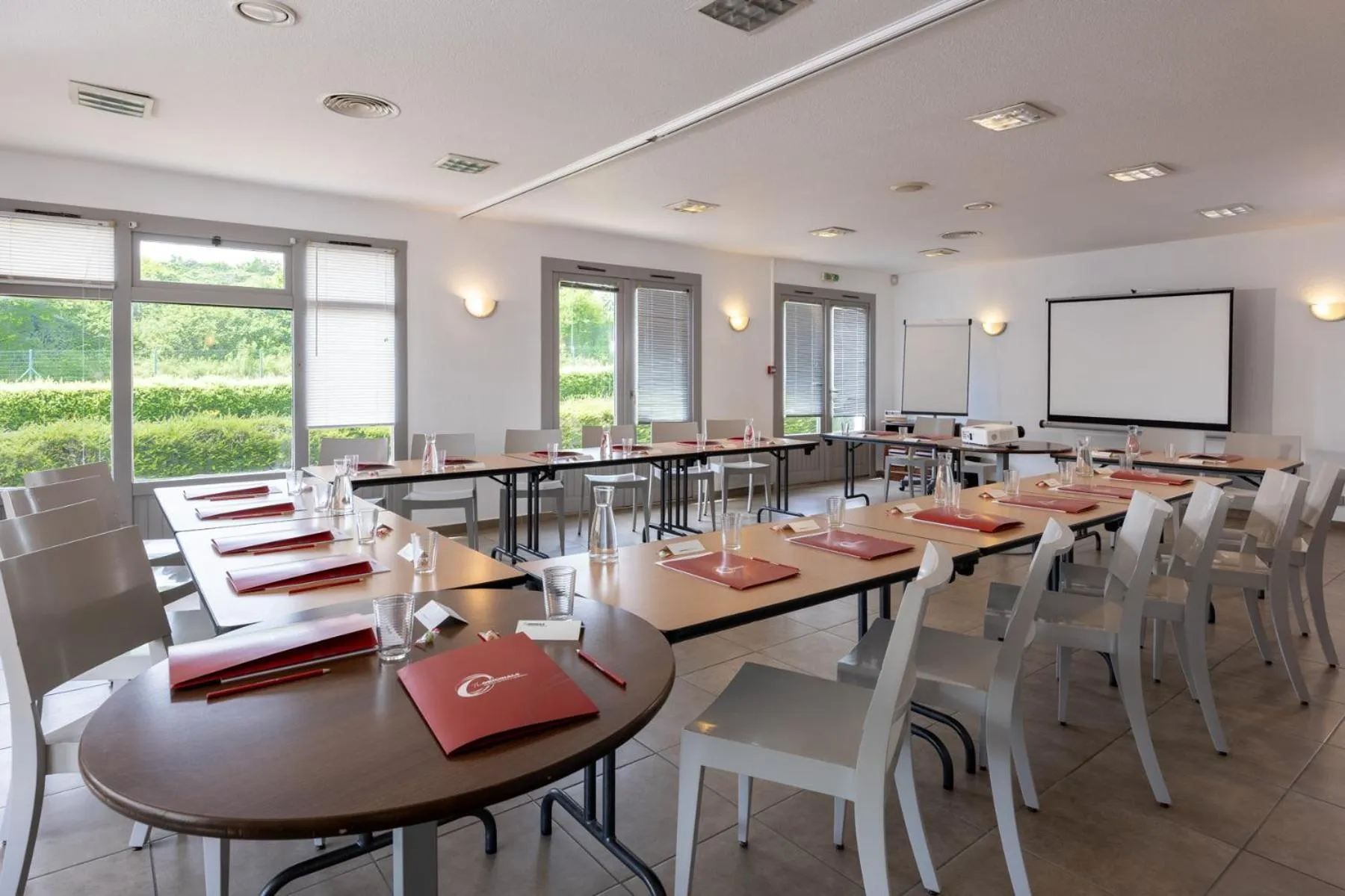 Meeting/conference room in The Originals City, Hôtel Mâcon Nord