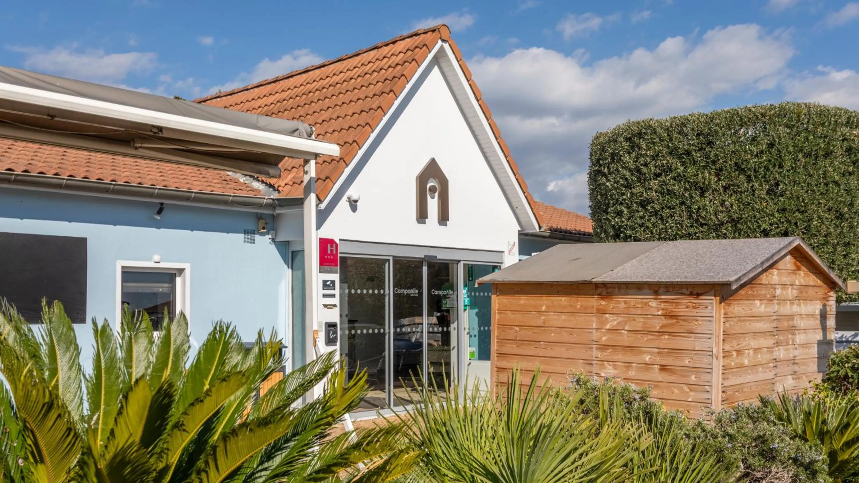 Facade/entrance in Campanile NATURE - Marseille Saint-Antoine