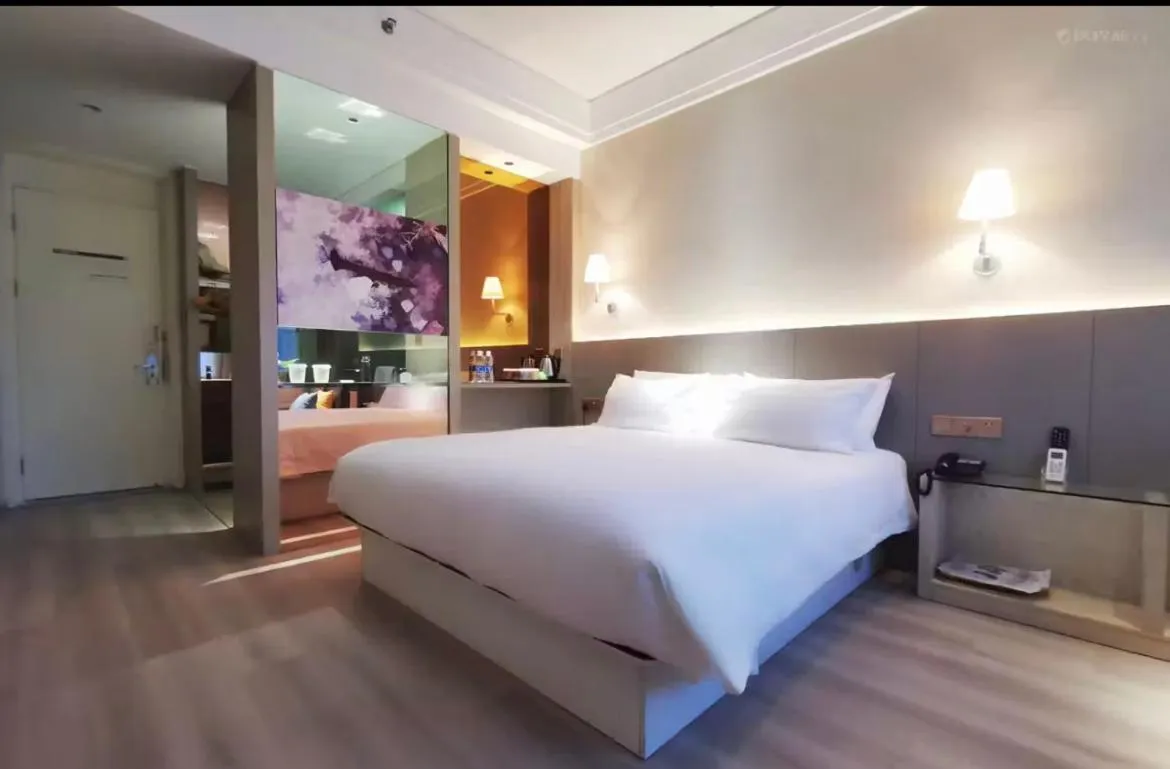 Bed in Hansen Hotel