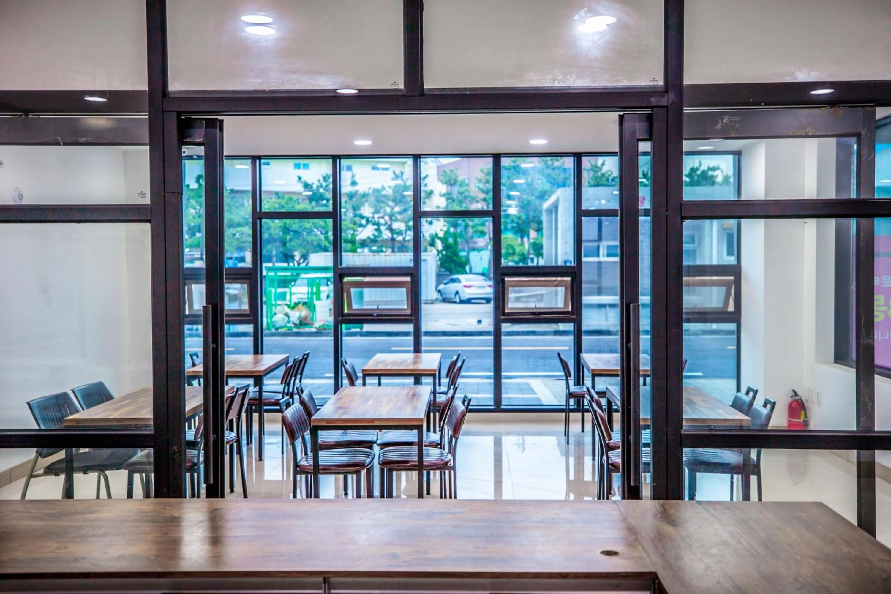 Dining area in Jeju Moseulpo Hotel