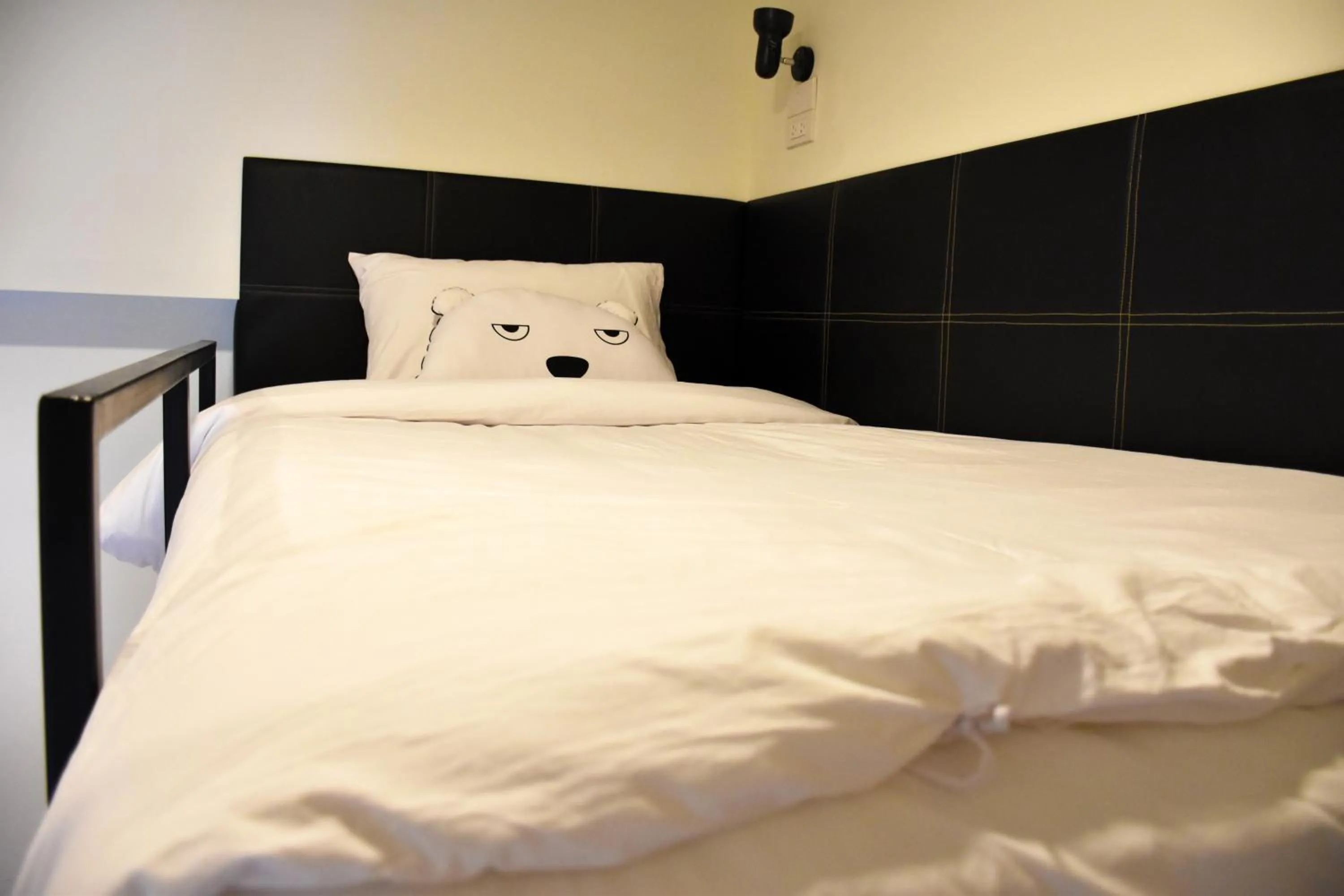 Day, Bed in TUCK Me iN