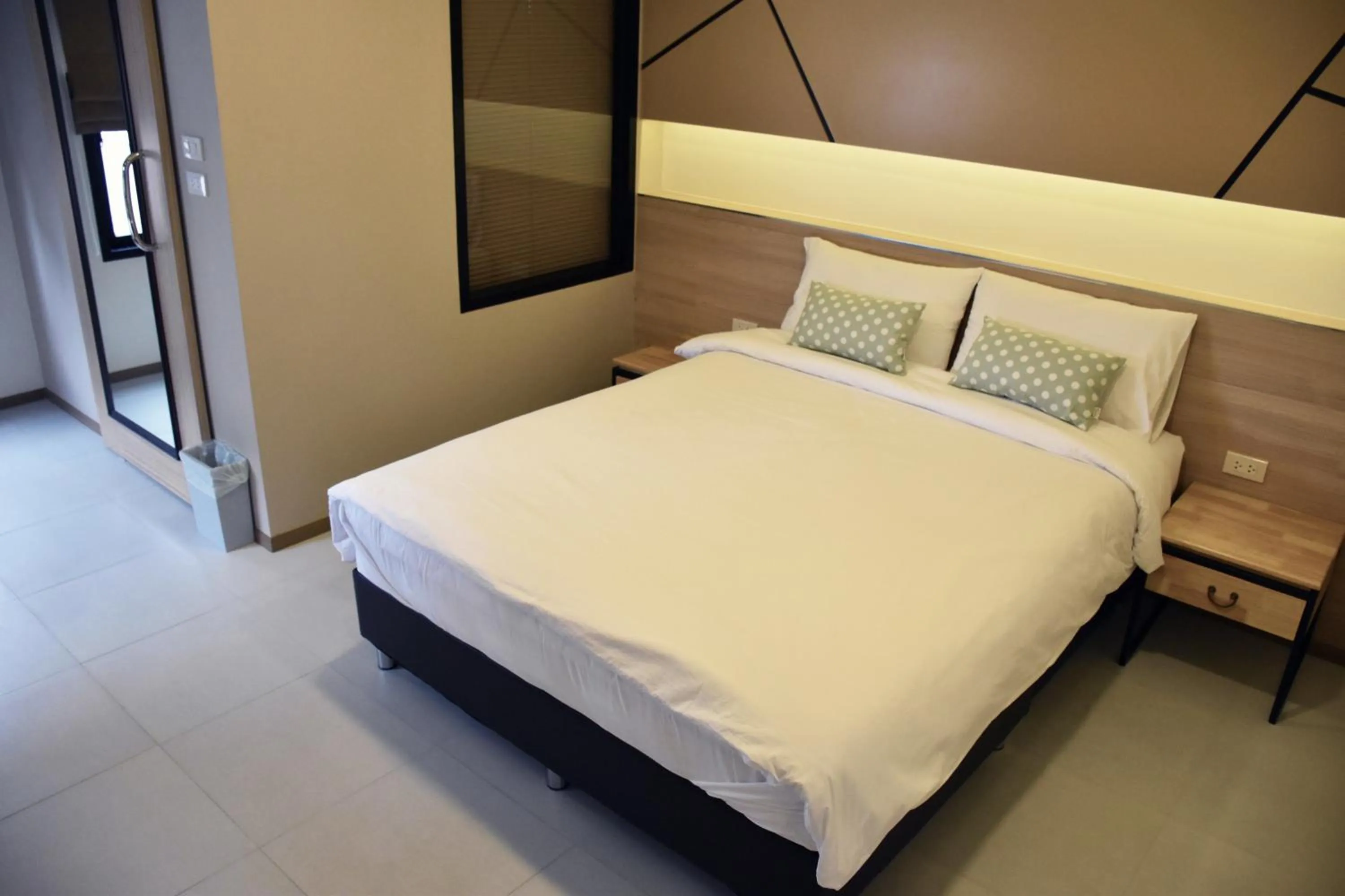 Day, Bed in TUCK Me iN