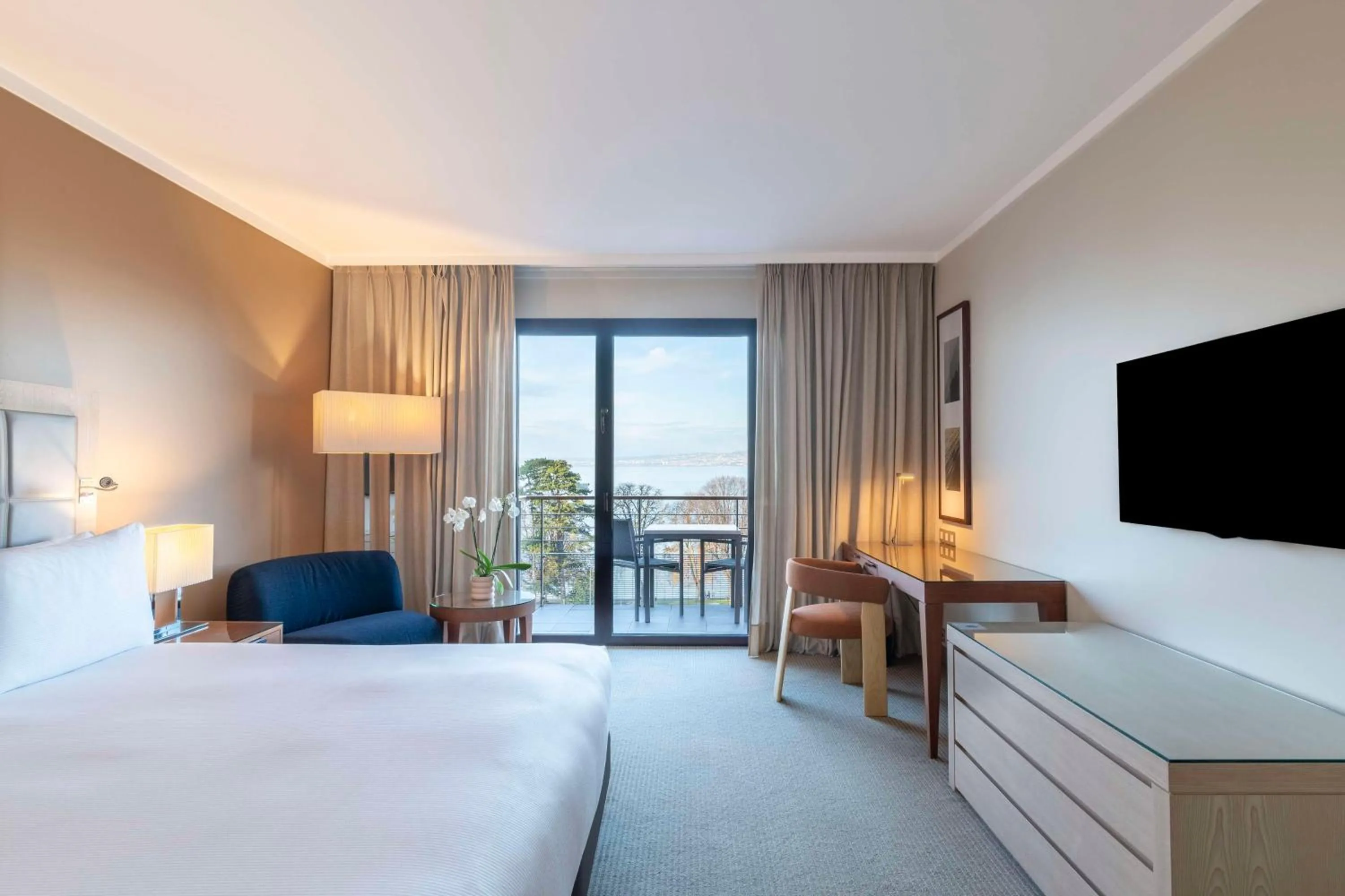 Bed in Hilton Evian Les Bains