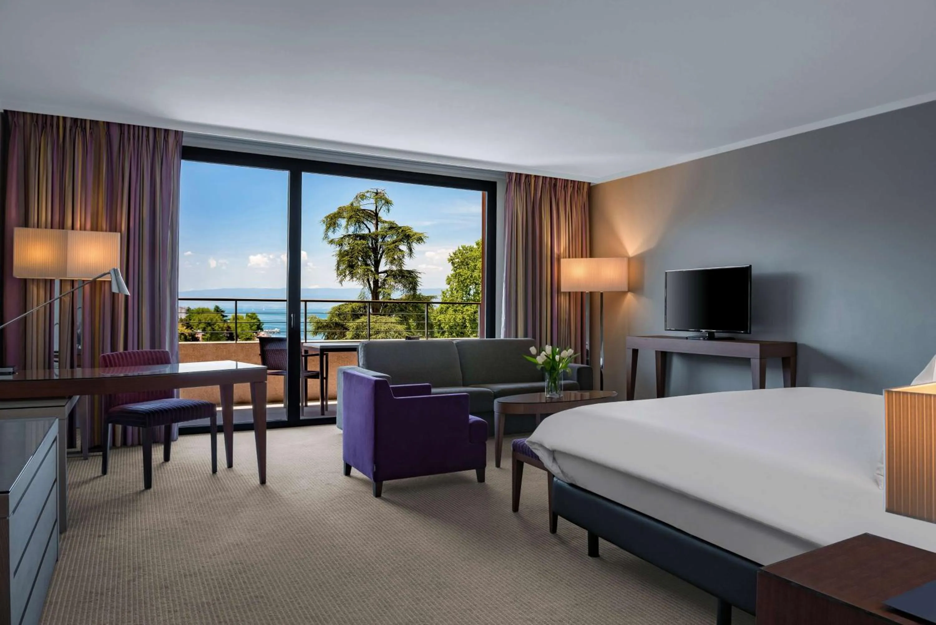 Bed in Hilton Evian Les Bains