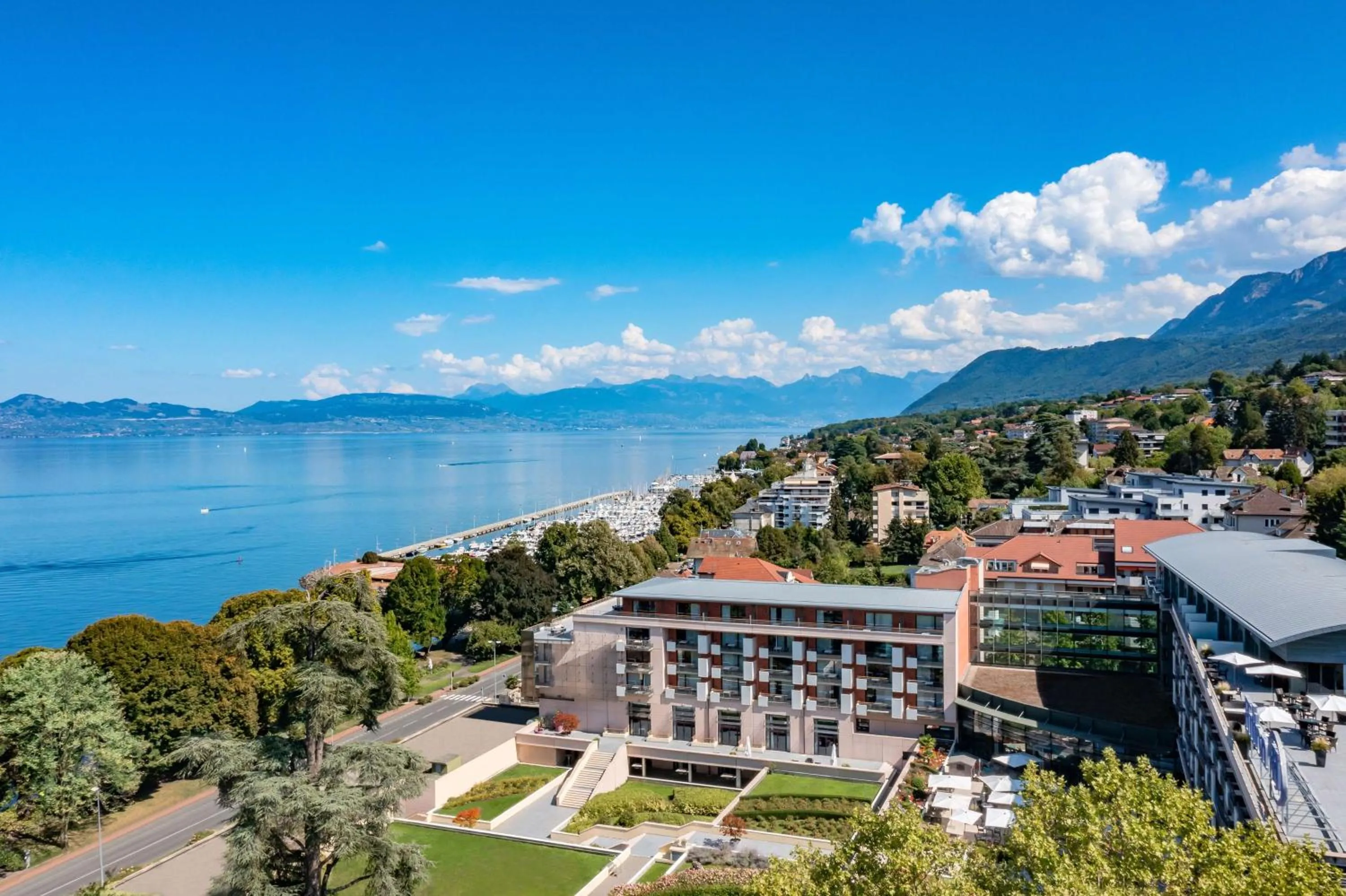 Property building in Hilton Evian Les Bains