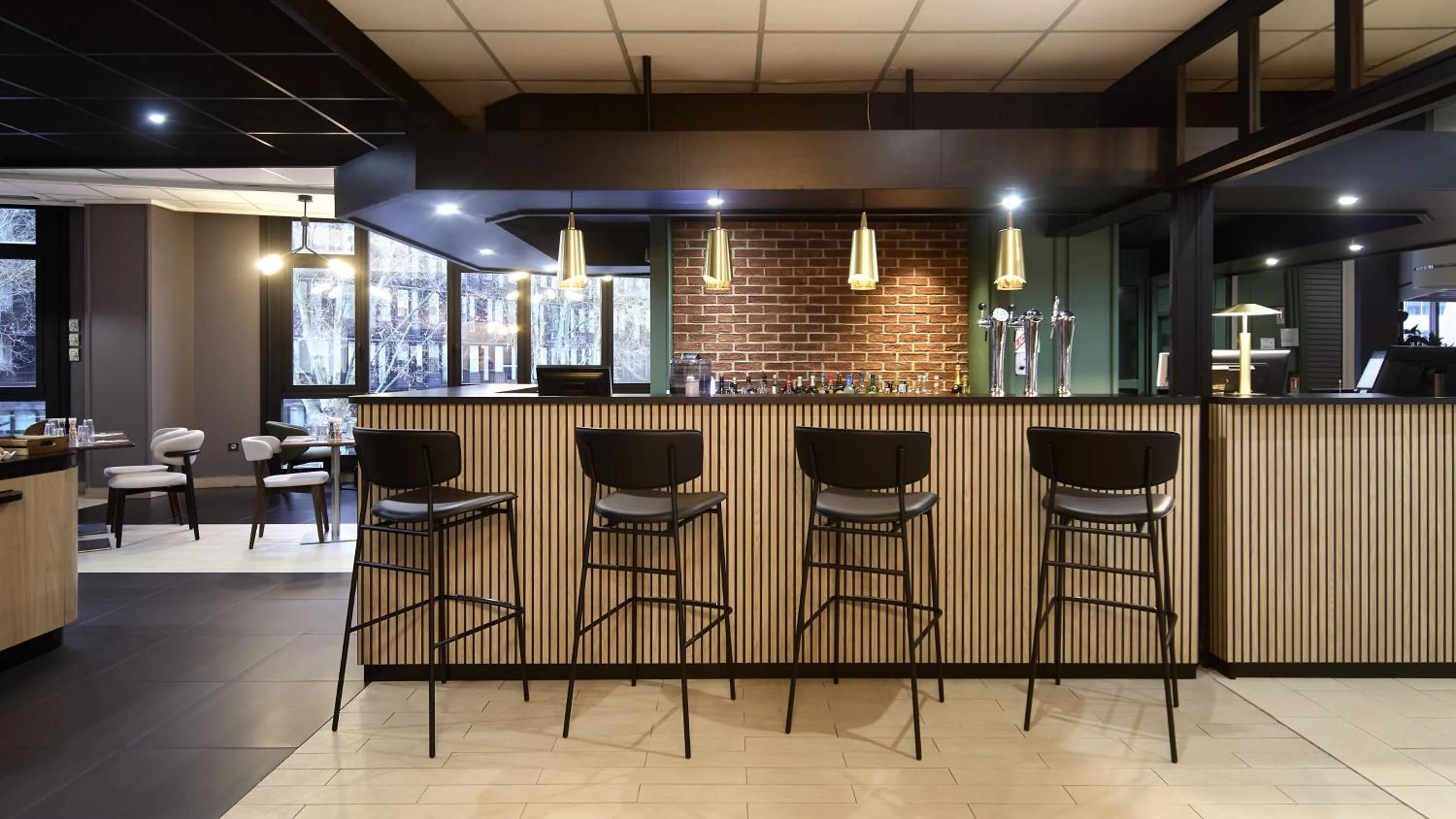 Lounge or bar in Campanile PRIME - Arcueil