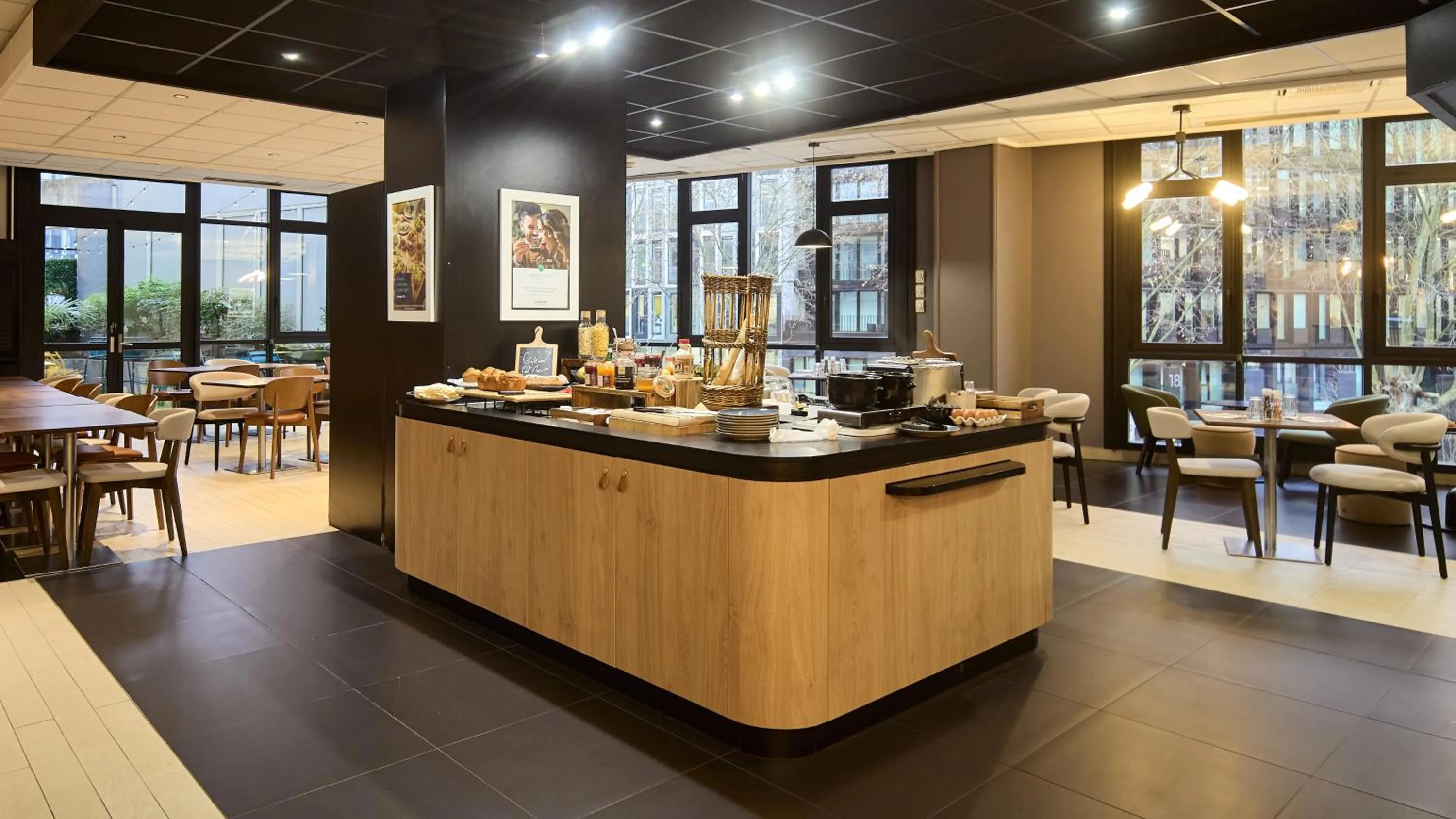 Buffet breakfast in Campanile PRIME - Arcueil