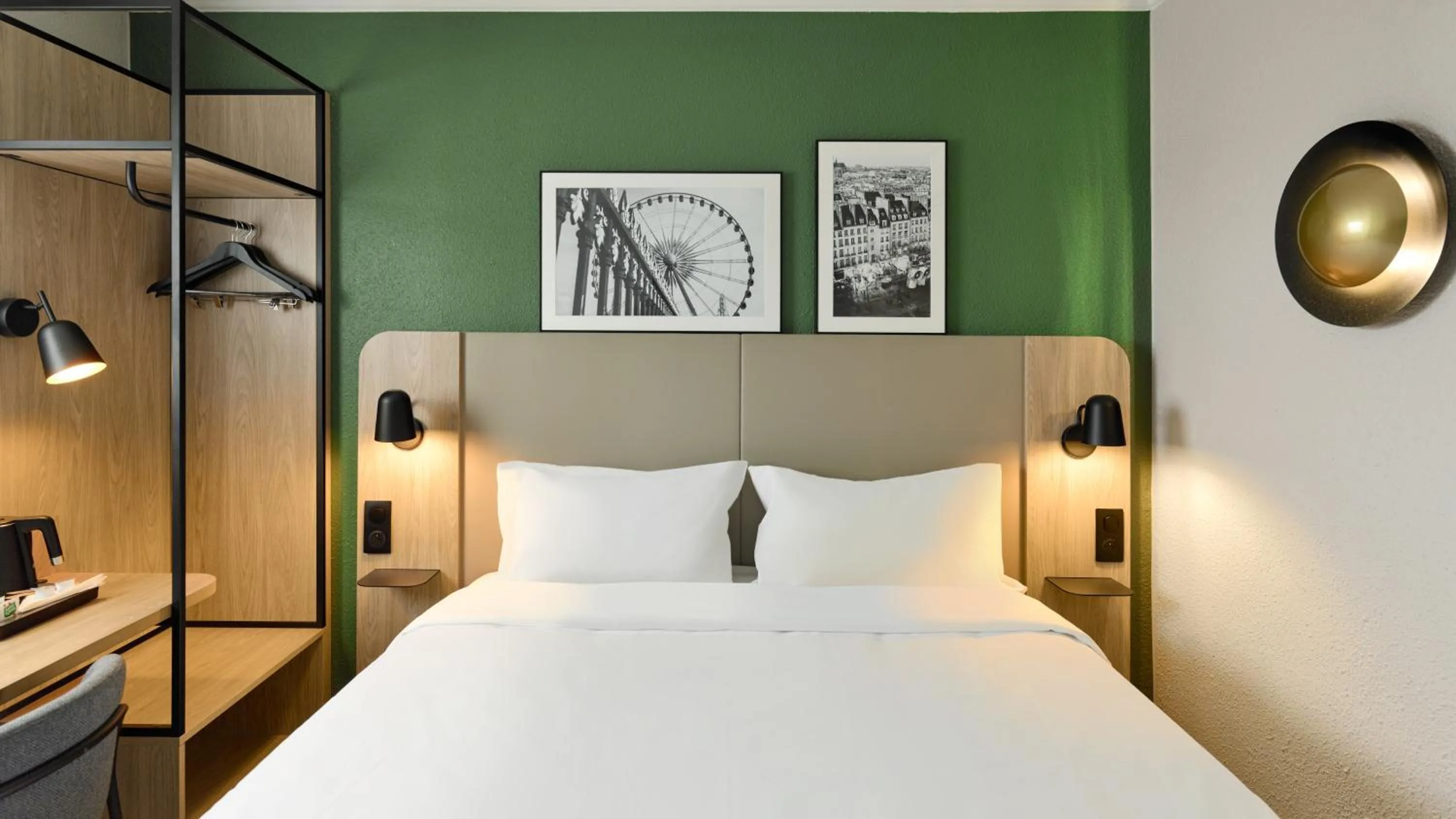 Photo of the whole room, Bed in Campanile Paris Sud - Porte d'Orléans - Arcueil