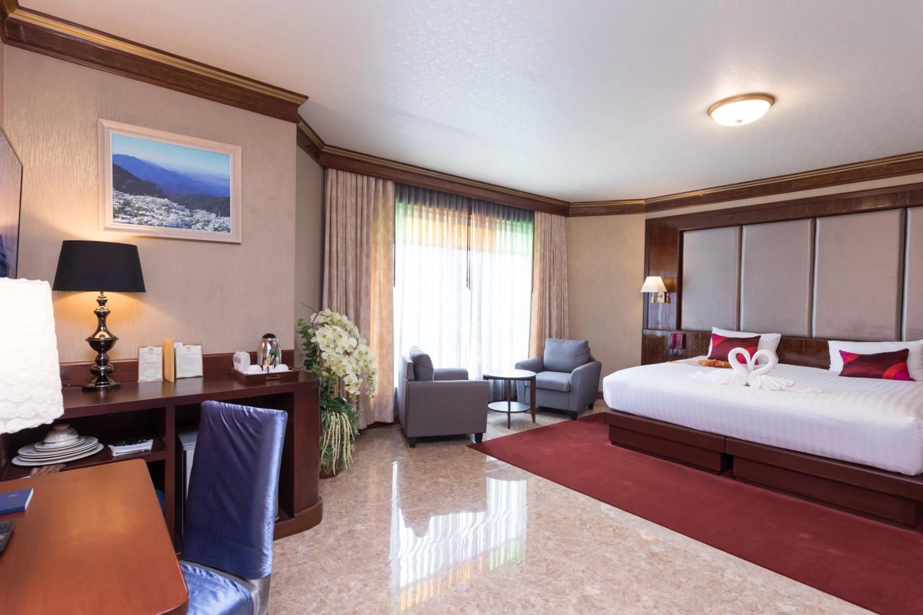 Bedroom, Bed in Erawan Hotel