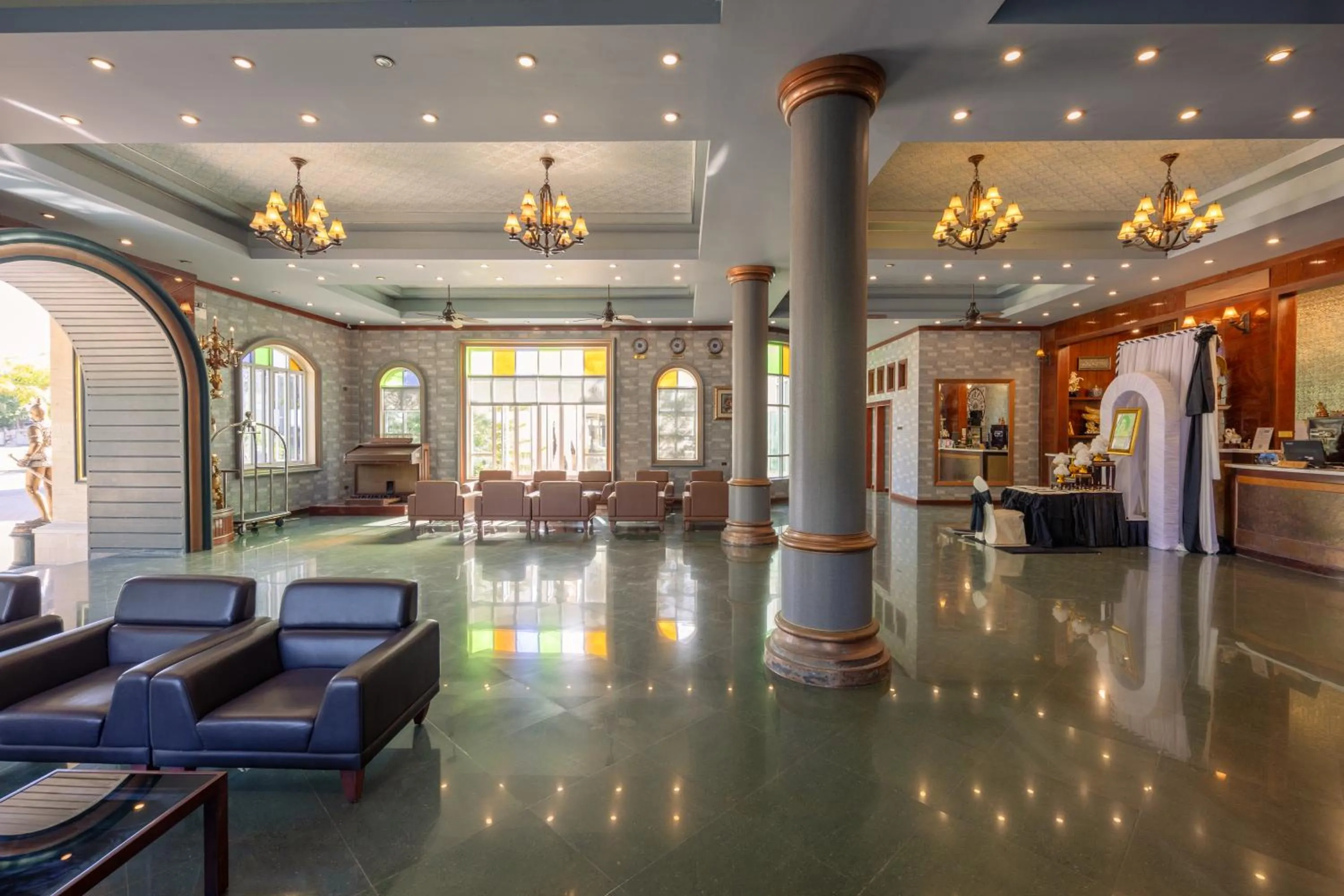 Inner courtyard view in Erawan Phangnga Hotel, Natai Beach
