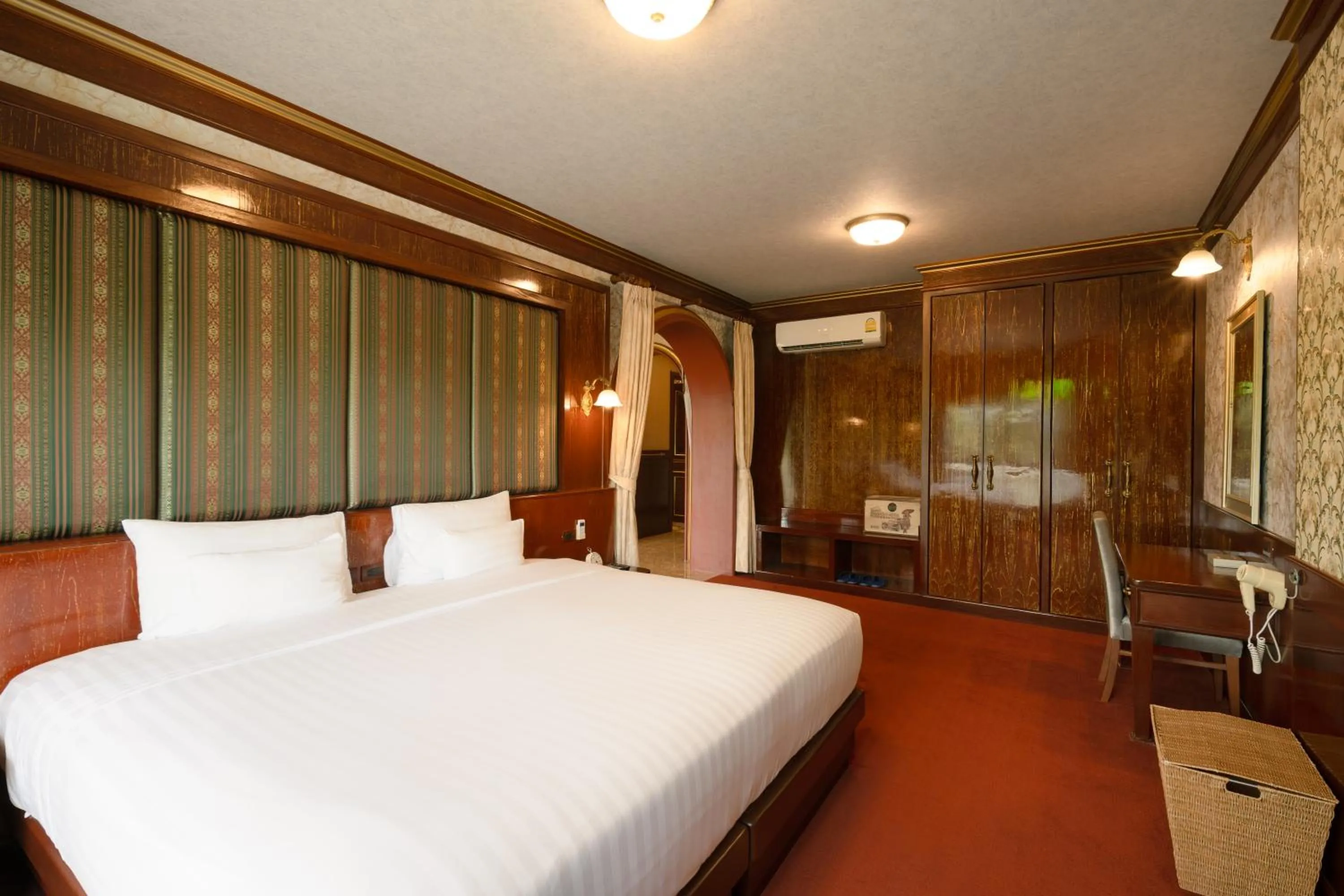 Bed in Erawan Hotel,Natai Beach