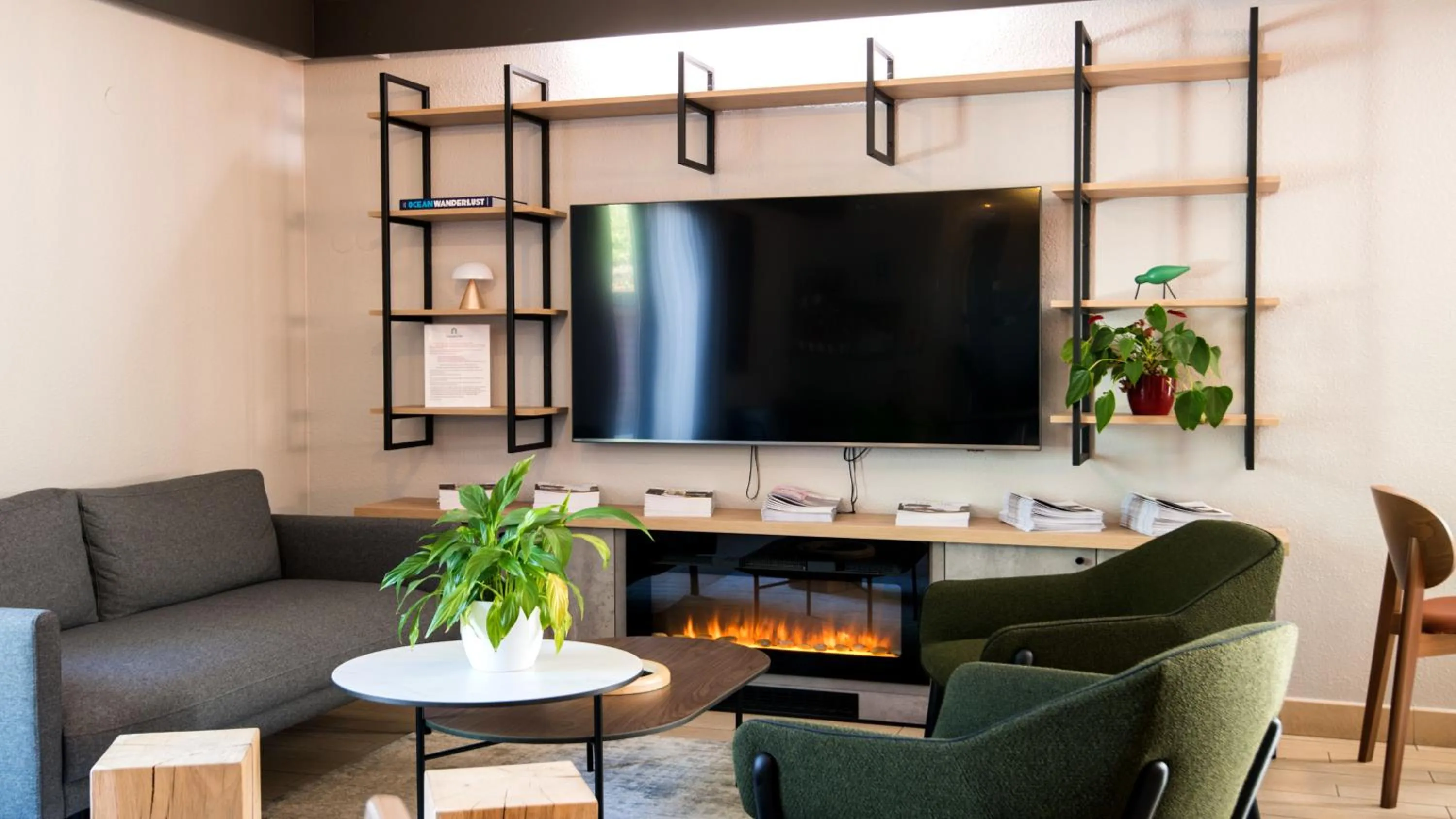 Lobby or reception in Campanile NATURE - Rodez