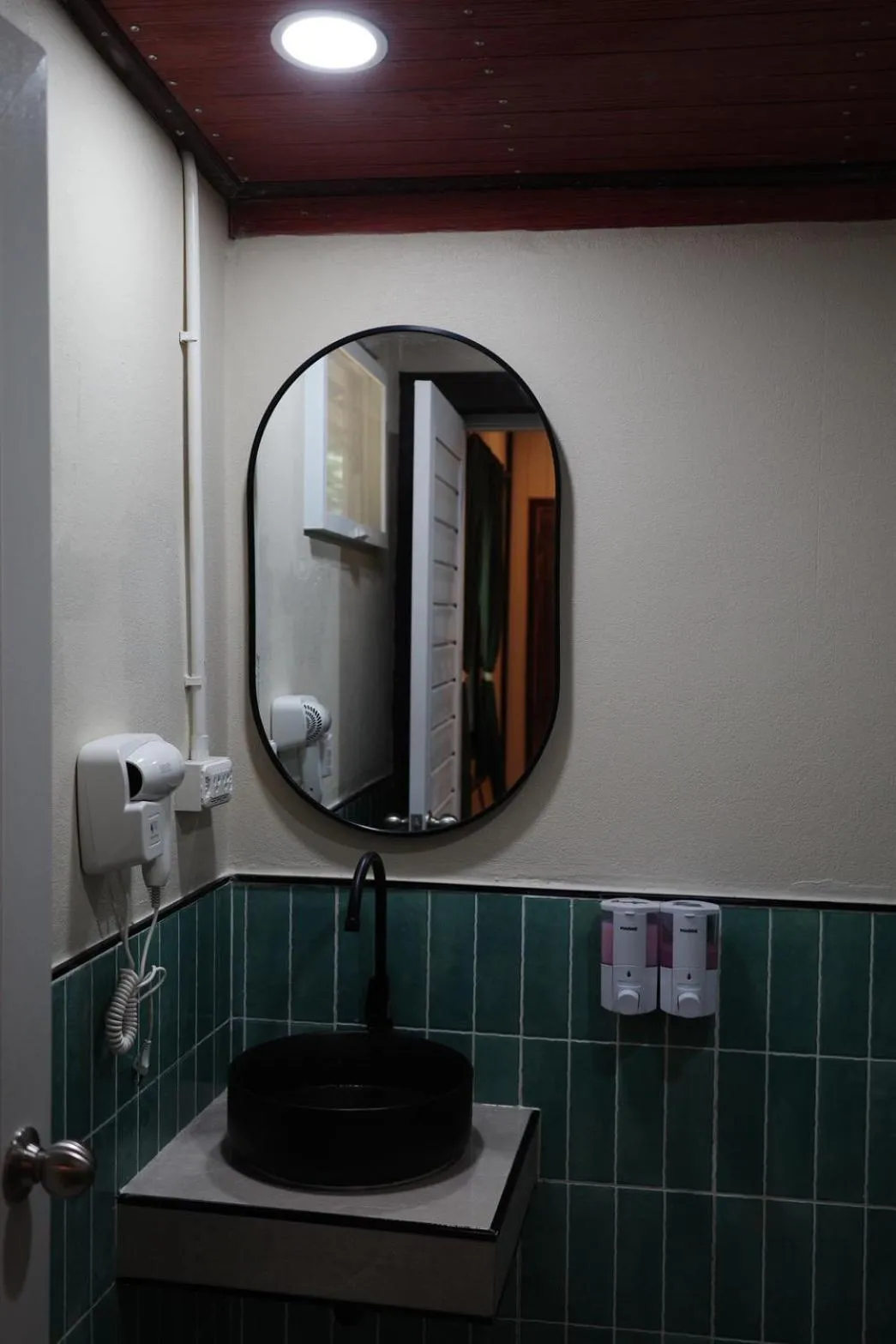 Khao Sok Green Mountain View