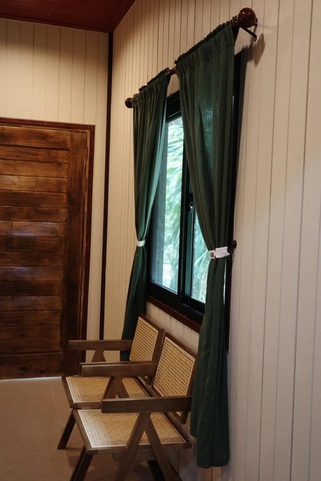 Khao Sok Green Mountain View