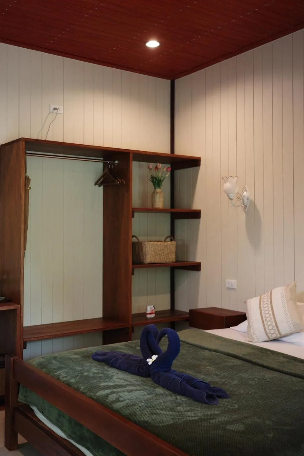 Bed in Khao Sok Green Mountain View