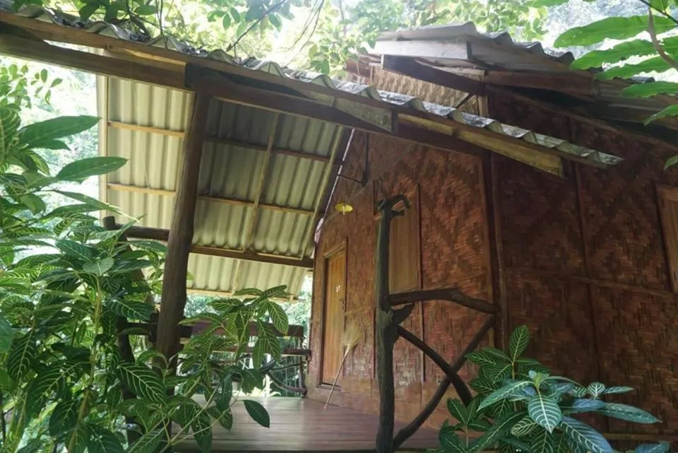 Property building in Khao Sok Green Mountain View