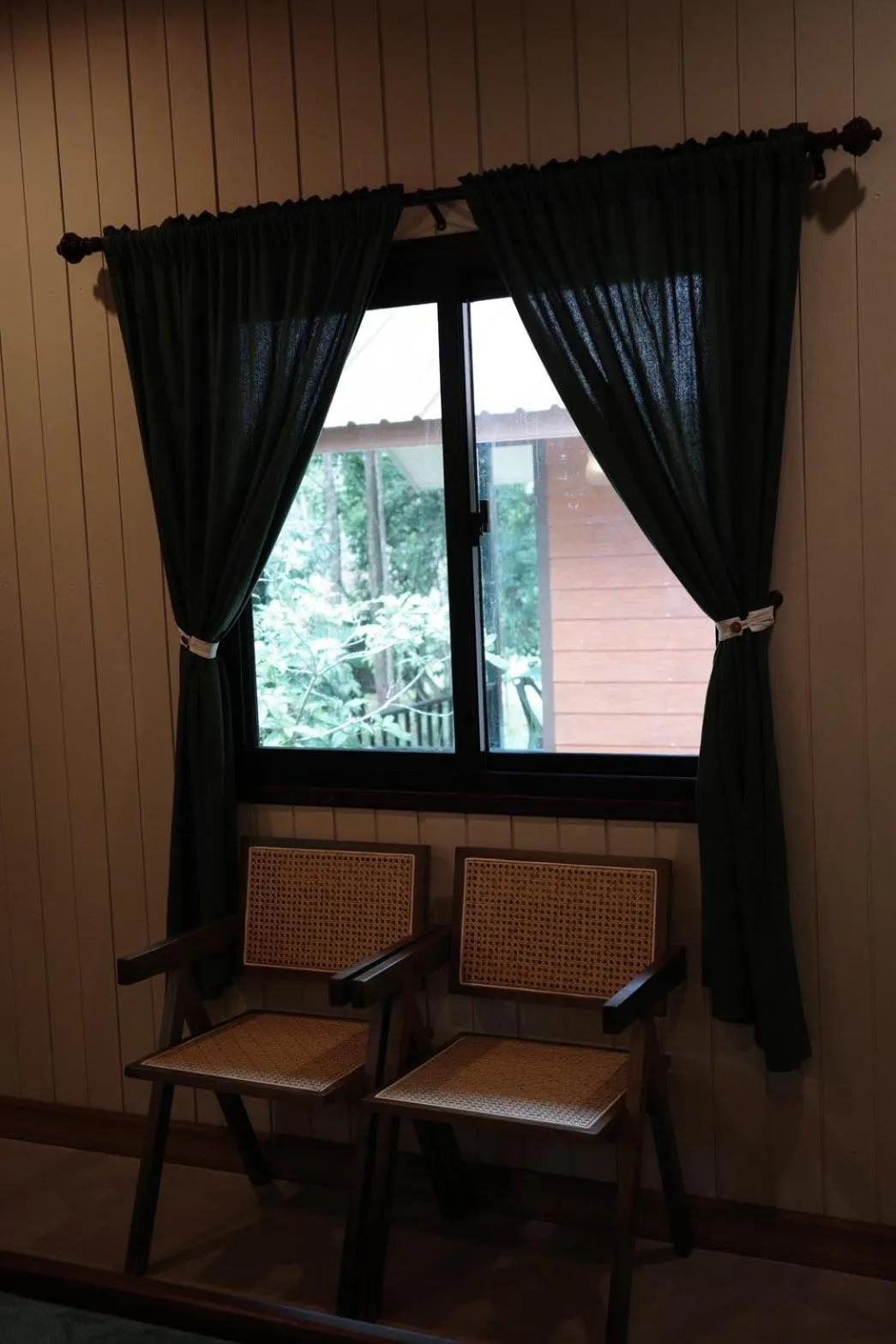 Khao Sok Green Mountain View