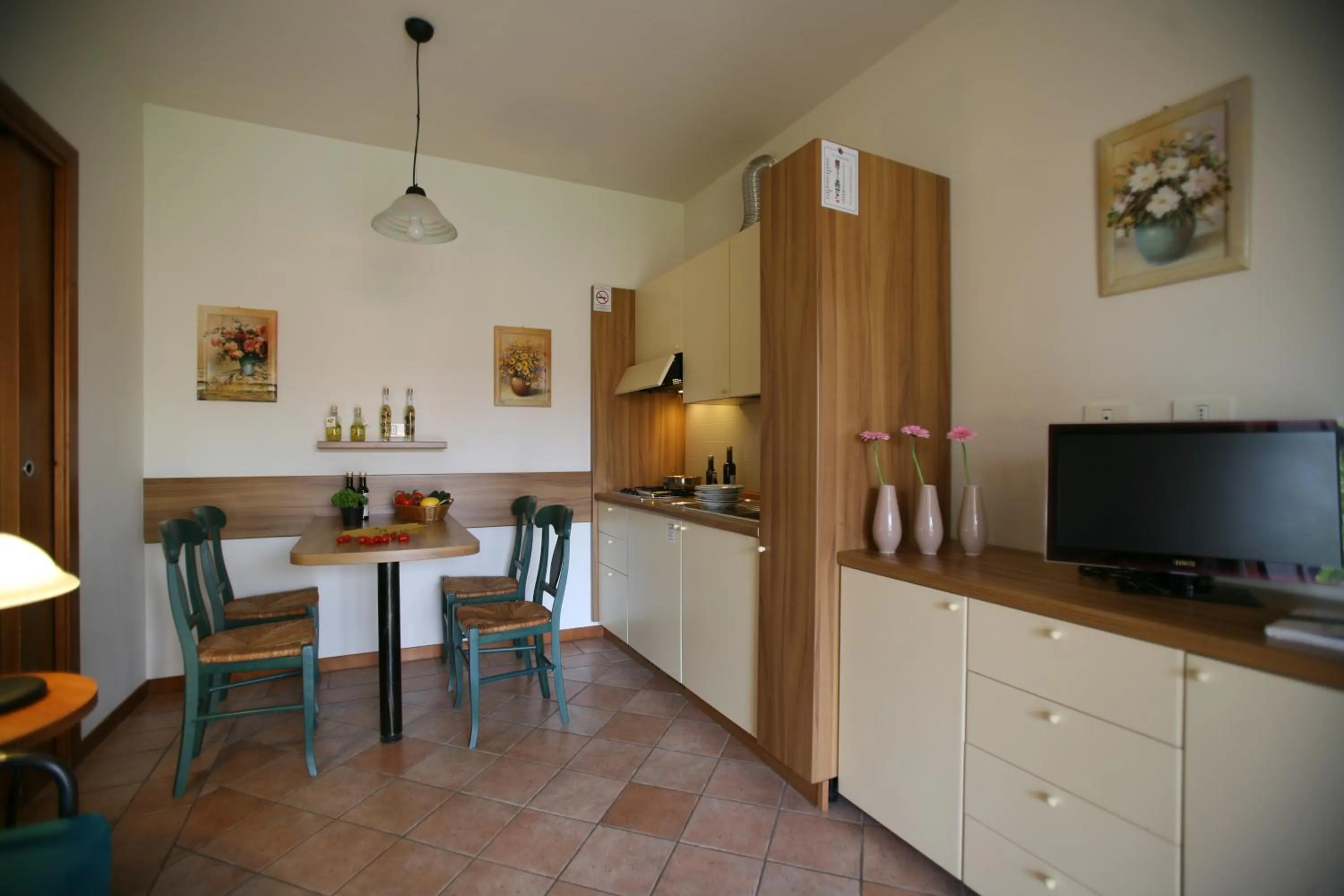 Kitchen or kitchenette in The Garda Village