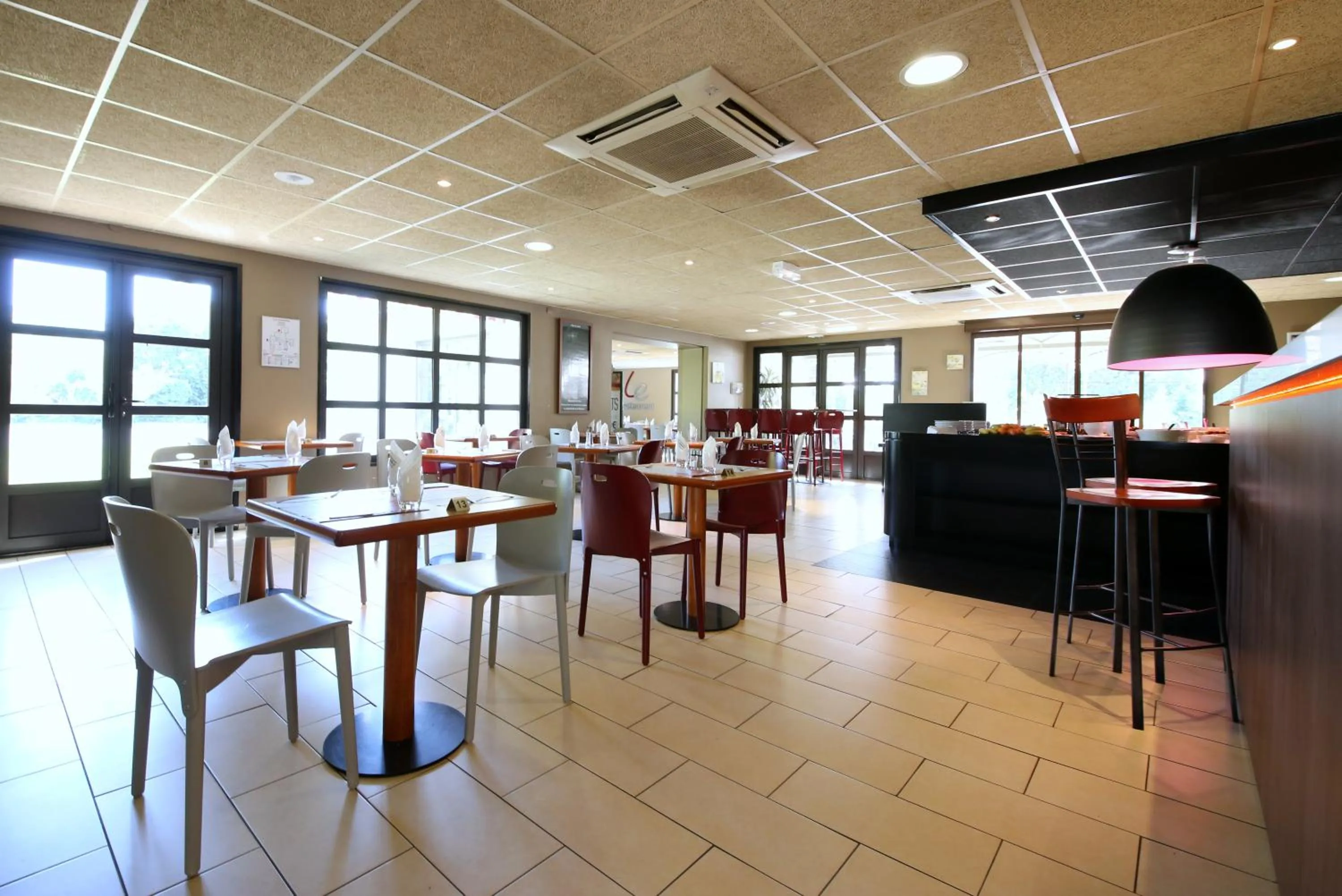 Restaurant/Places to Eat in Campanile Aix En Provence Ouest - Jas de Bouffan