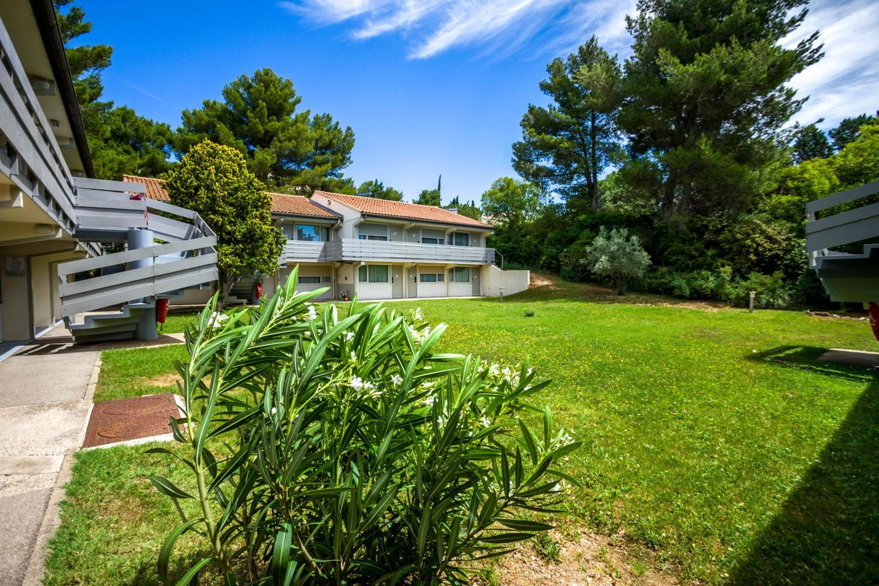 Day, Property Building in Campanile Aix En Provence Ouest - Jas de Bouffan