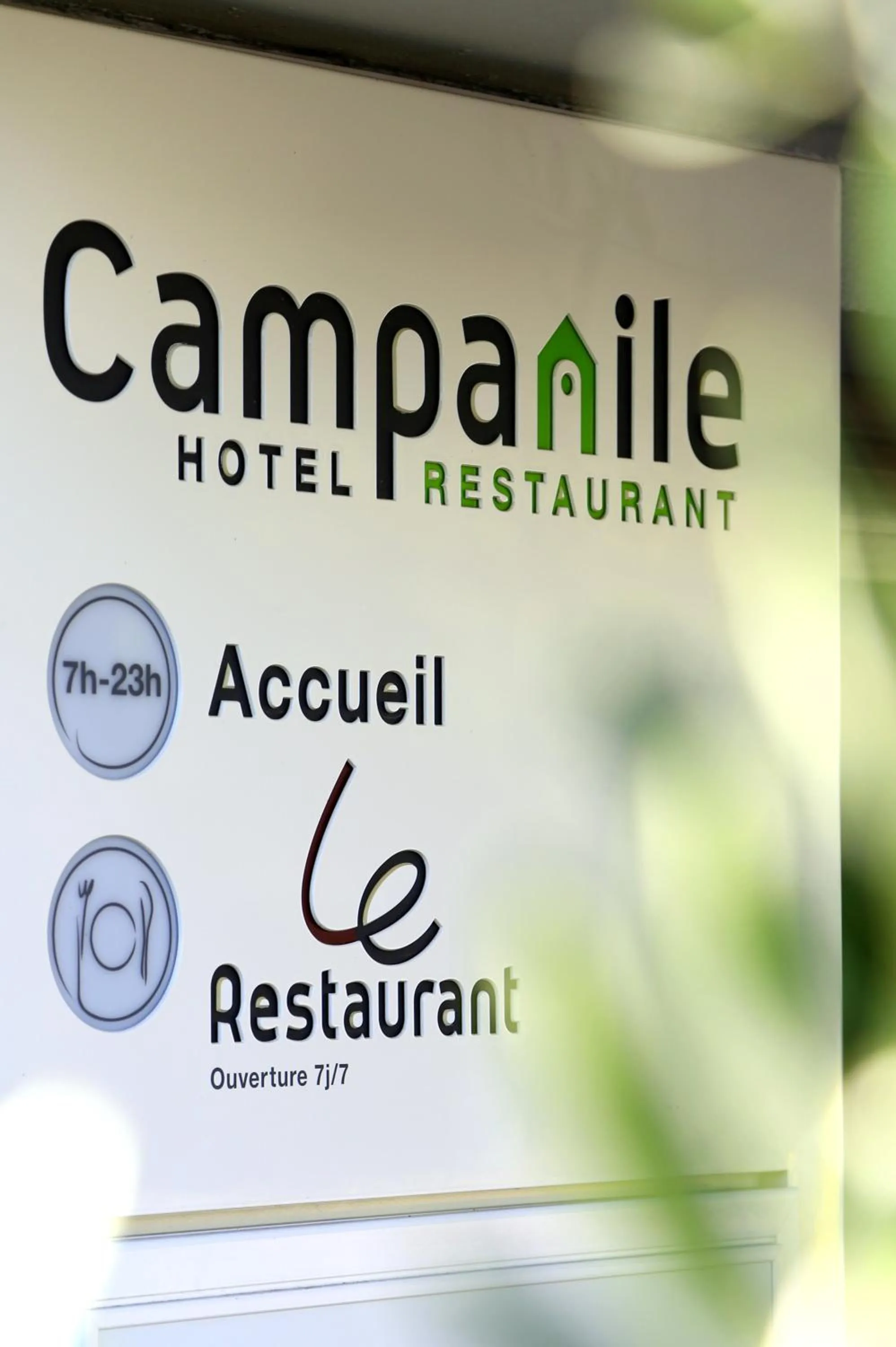 Property logo or sign, Property Logo/Sign in Campanile Aix En Provence Ouest - Jas de Bouffan