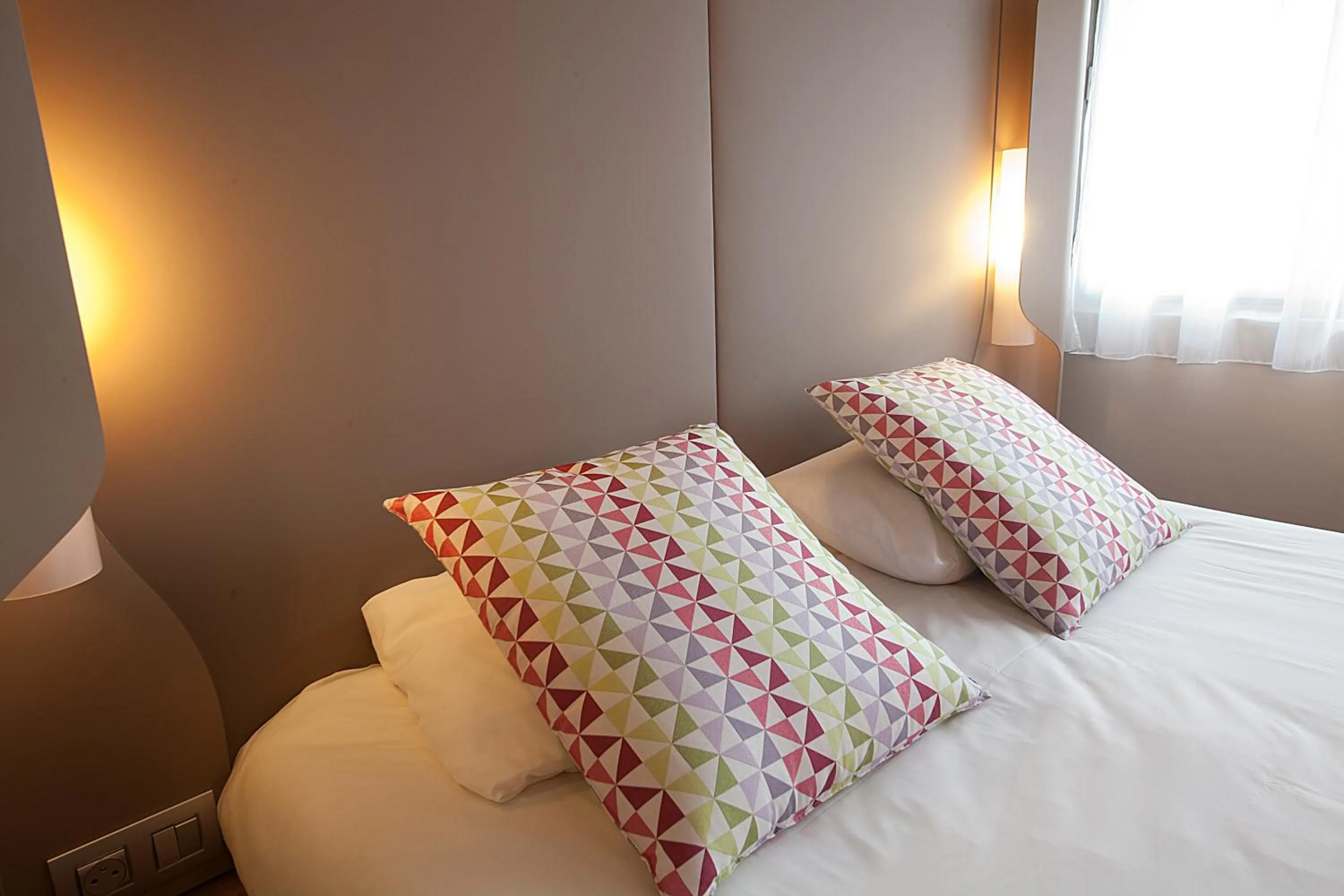 Bed in Campanile Clermont-Ferrand ~ Aubière