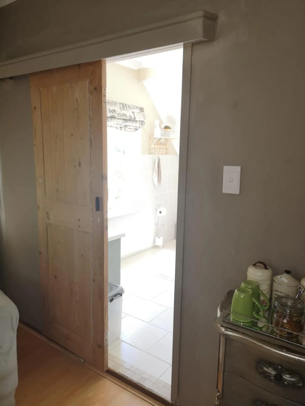 Bathroom in Almond Cottage Bed & Breakfast