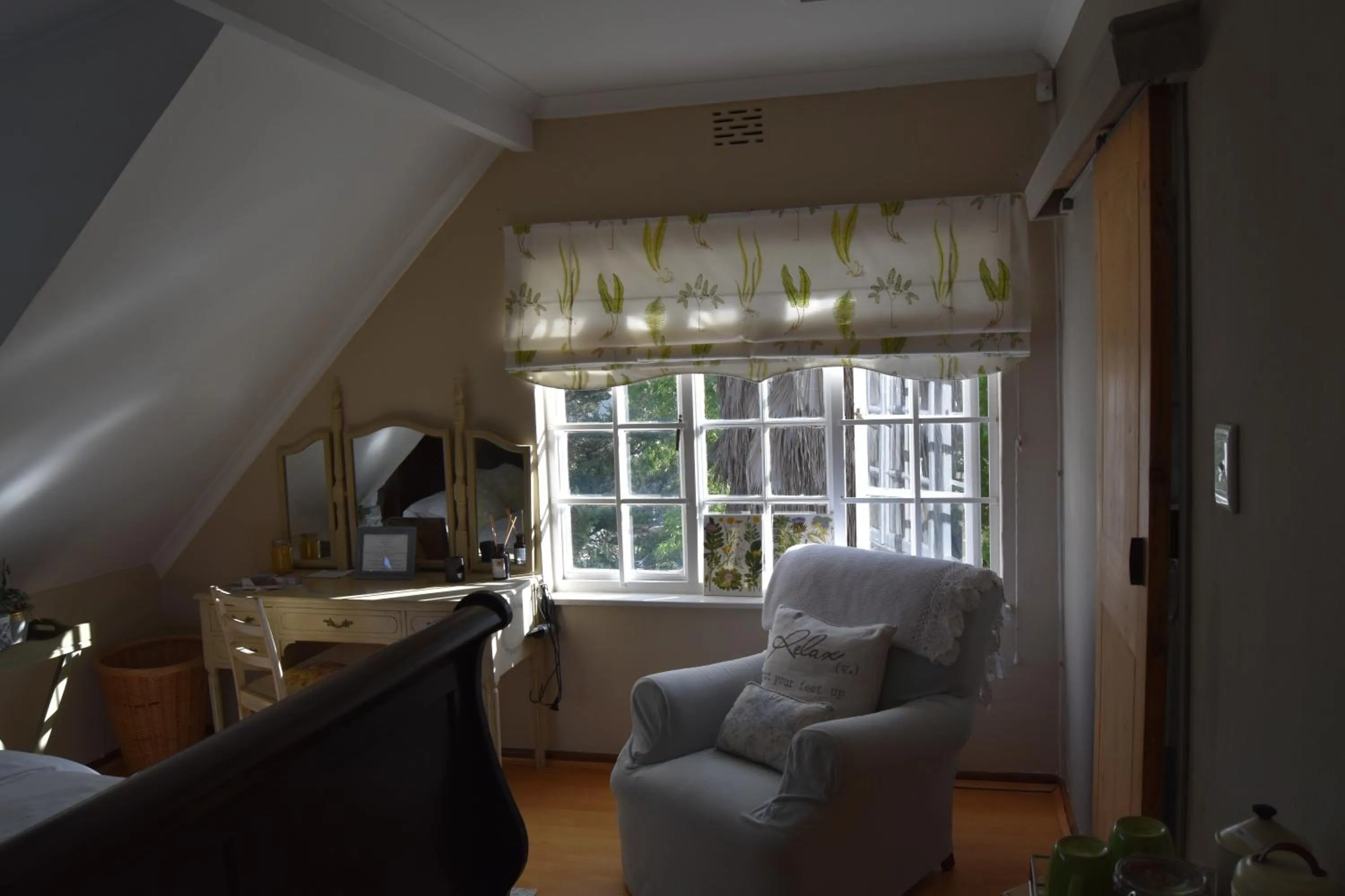 Bathroom in Almond Cottage Bed & Breakfast