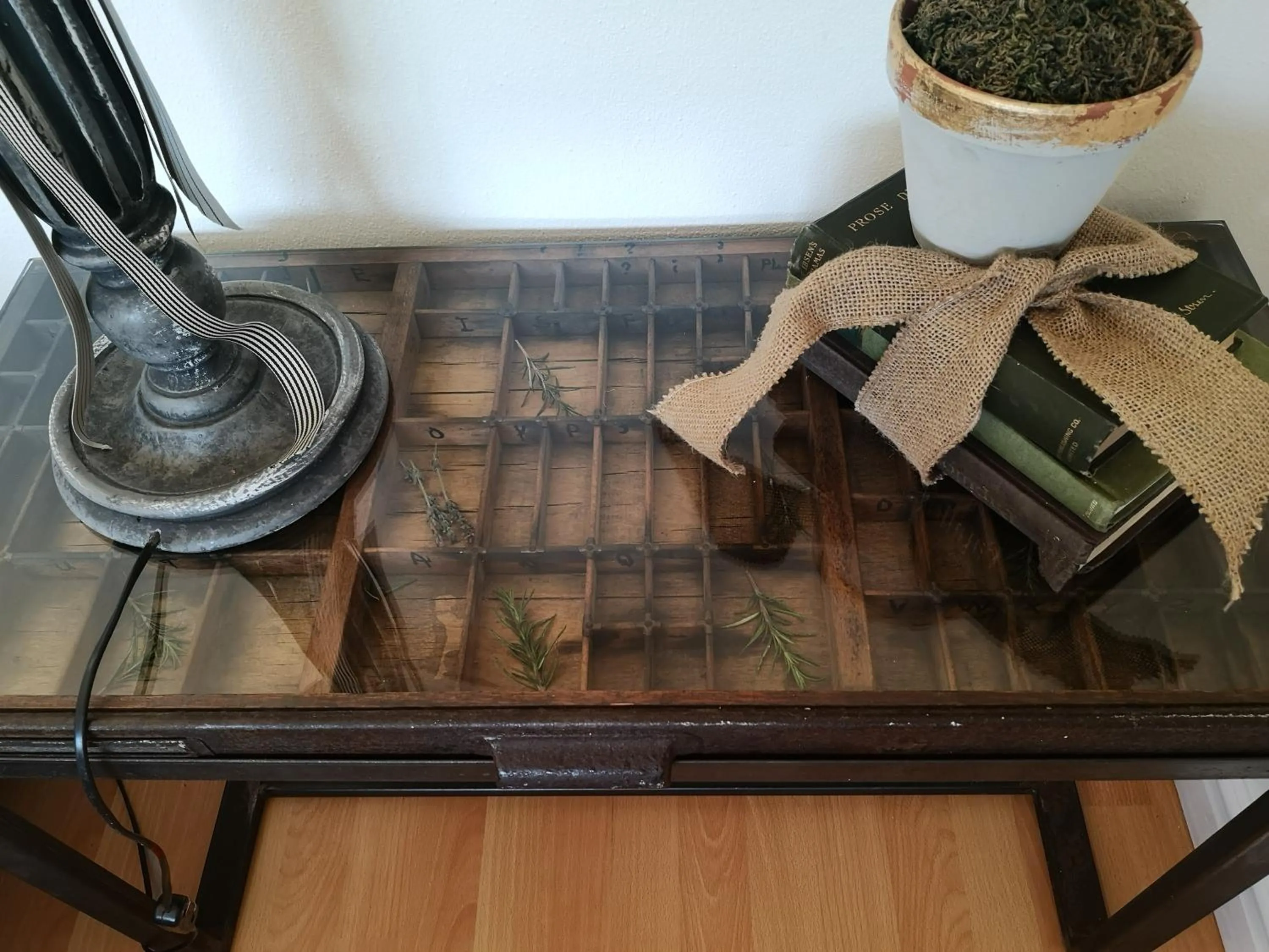 Coffee/tea facilities in Almond Cottage Bed & Breakfast