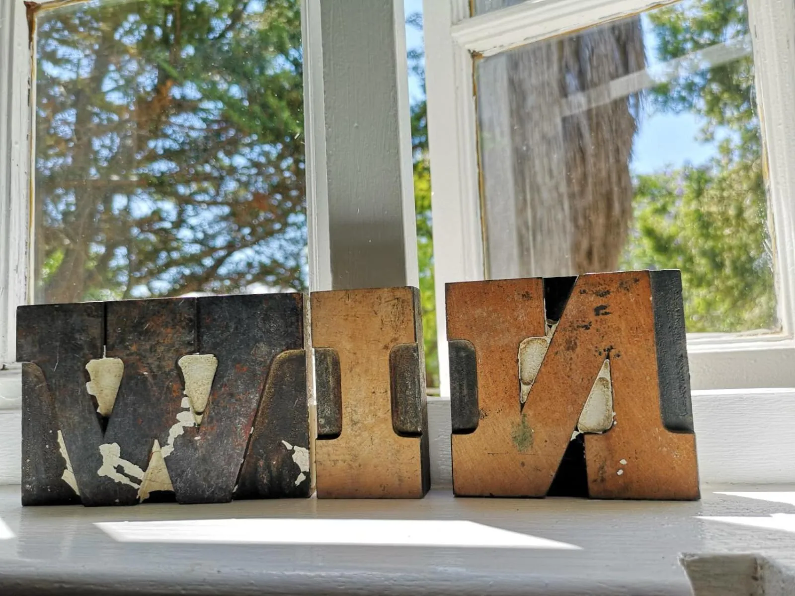 Almond Cottage Bed & Breakfast