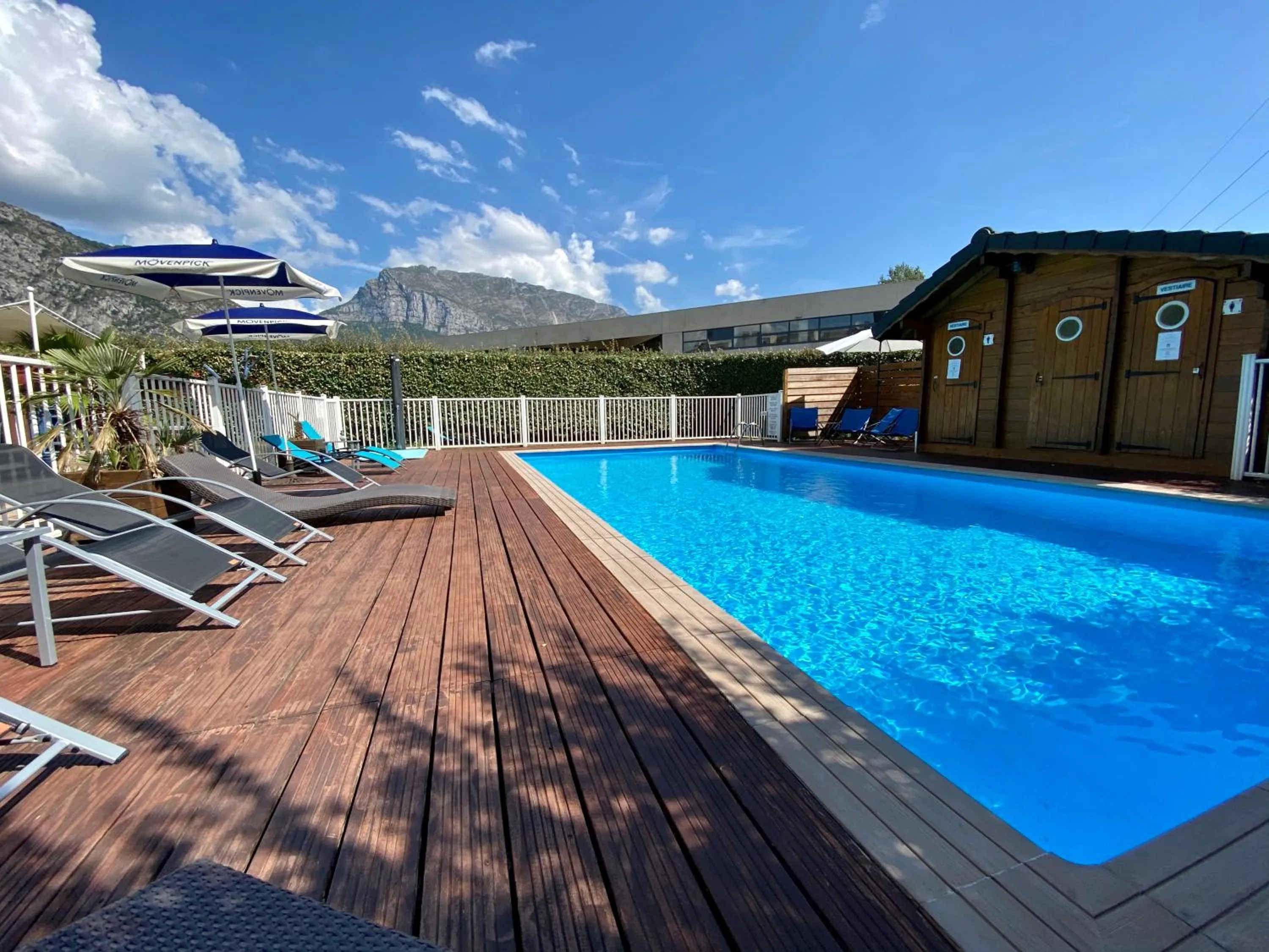 Swimming pool in Hôtel Le Néron - Logis