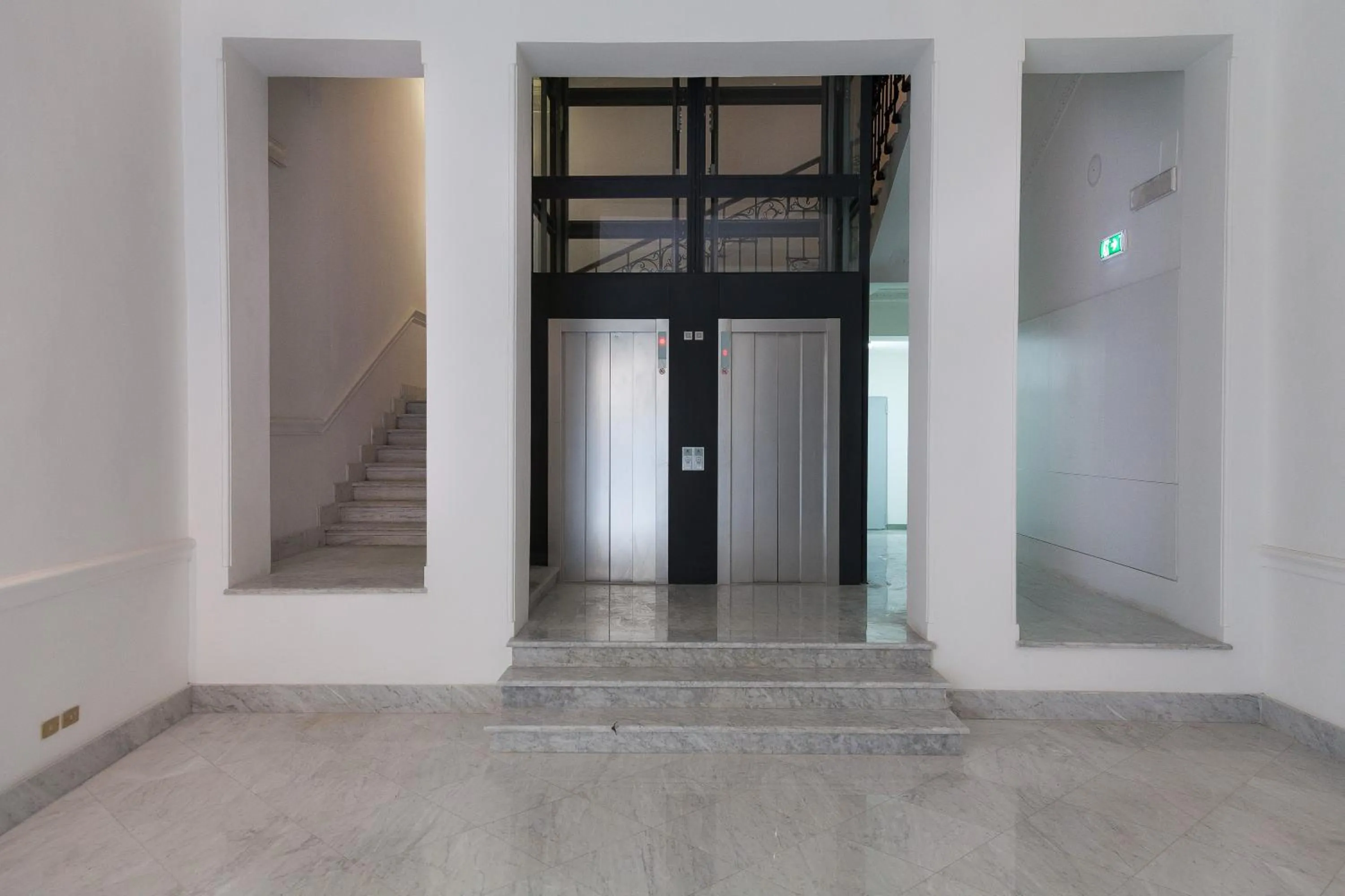 Facade/entrance in Amazing Suite Piazza Venezia