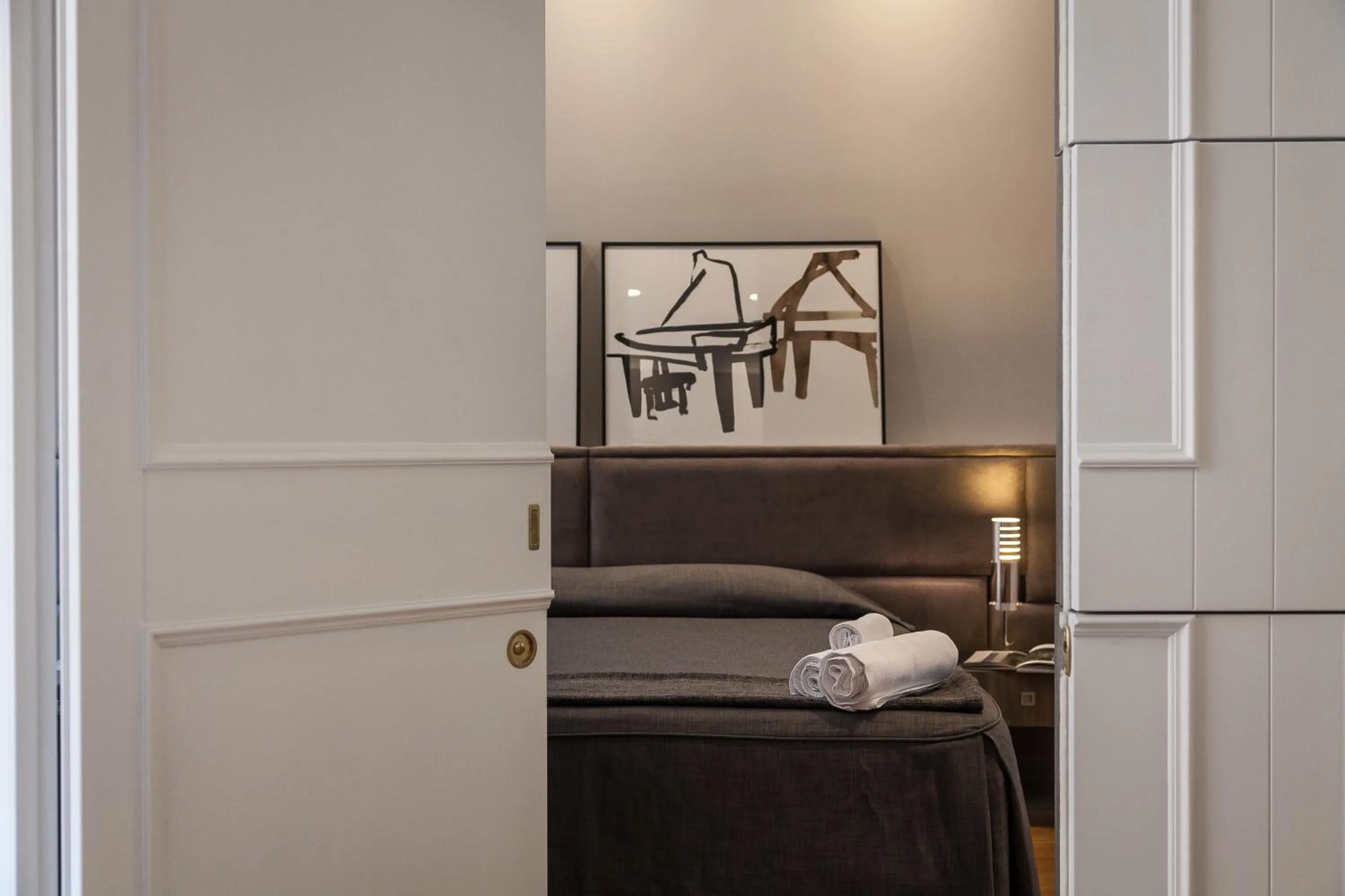 TV and multimedia, Bed in Amazing Suite Piazza Venezia