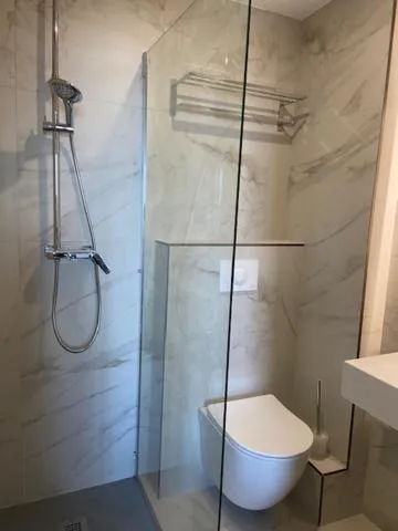 Shower in Hotel Santa Maria