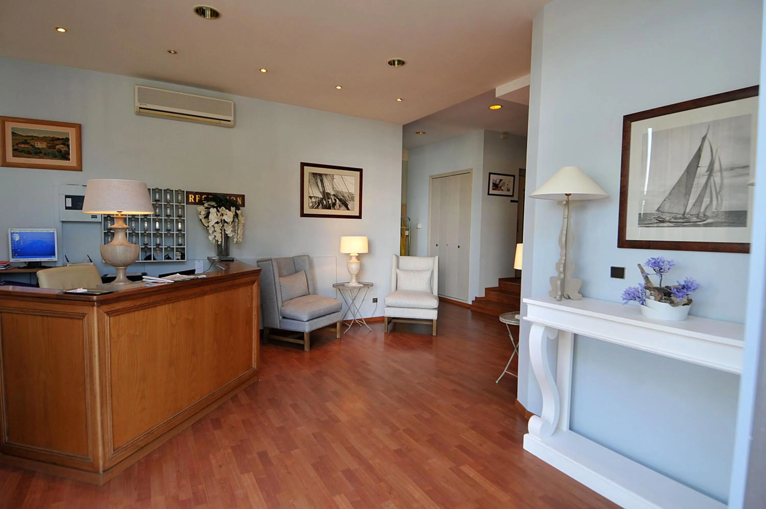 Lobby or reception in Hotel Santa Maria