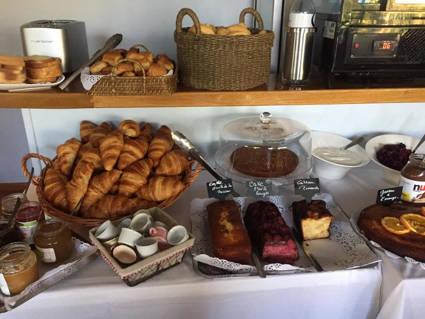 Buffet breakfast in Hotel Santa Maria