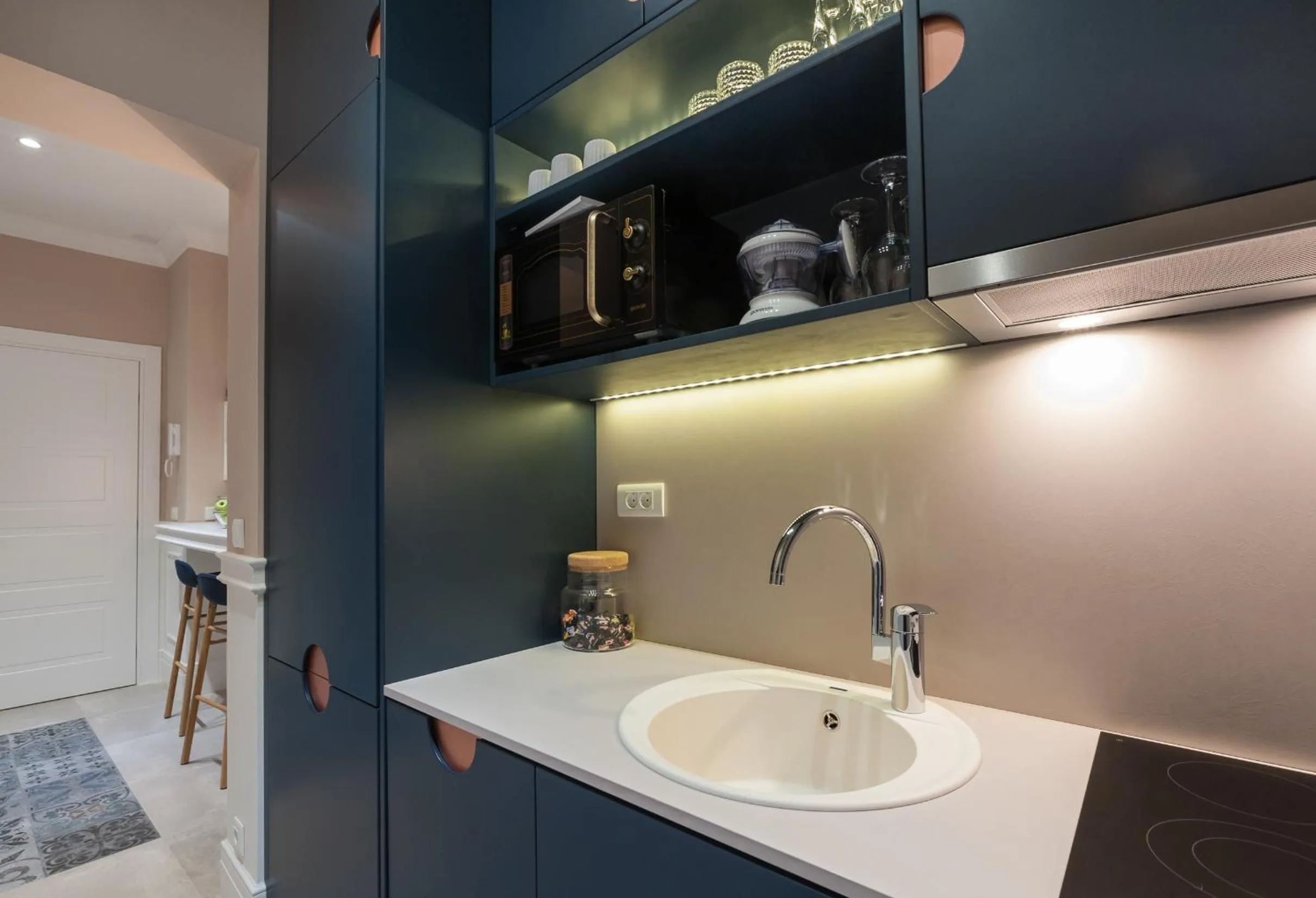 Communal kitchen in Zadera Accommodation