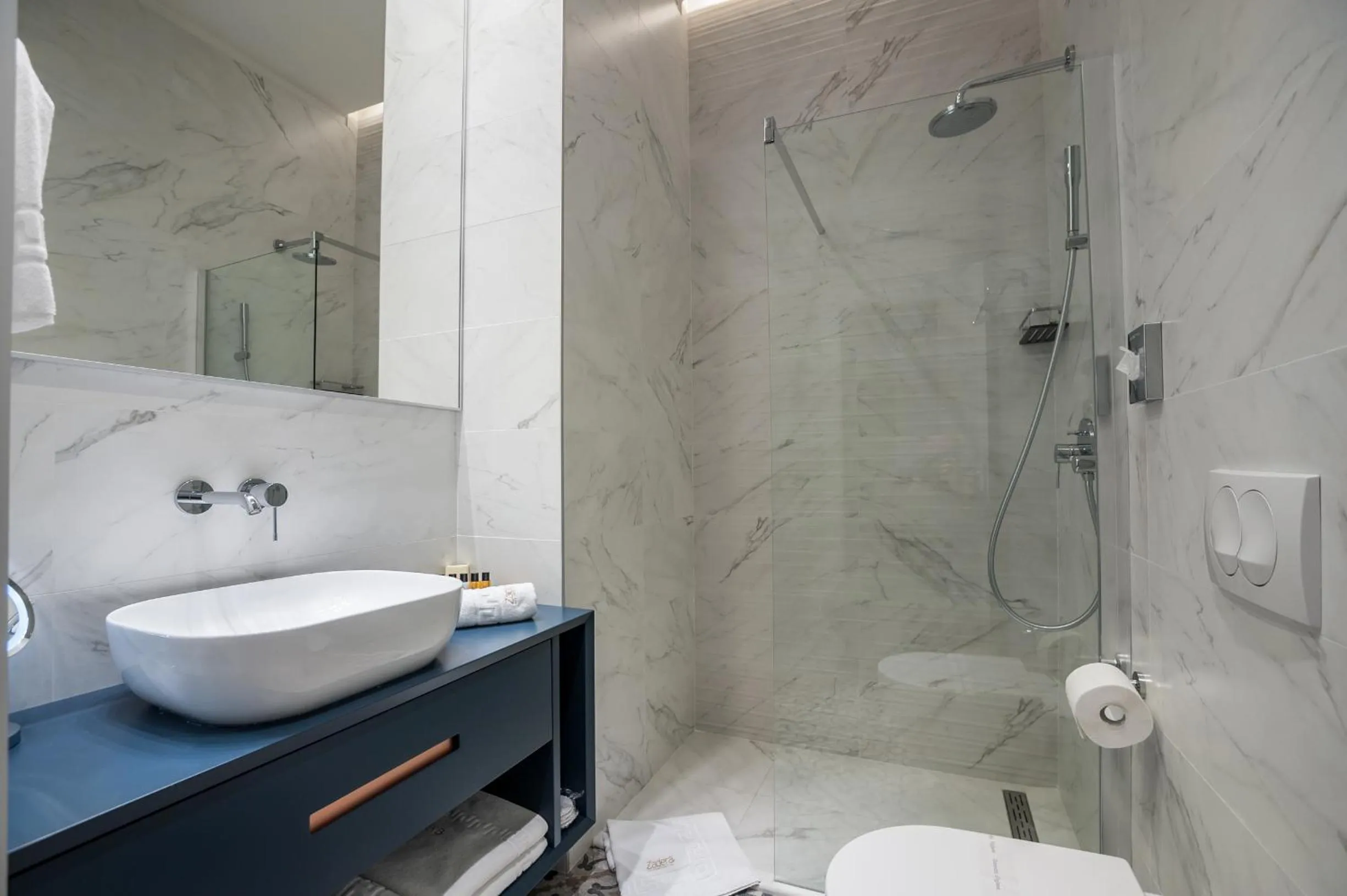 Bathroom in Zadera Accommodation