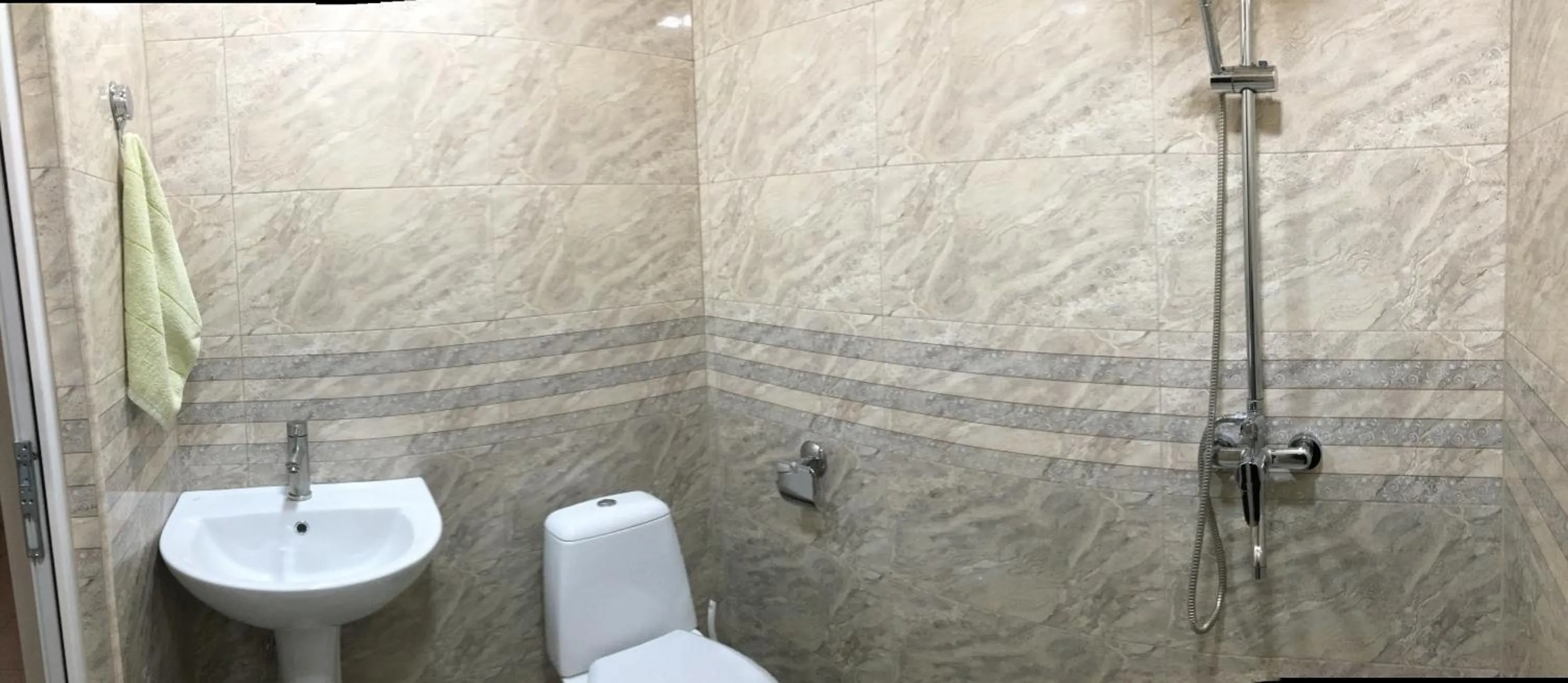 Shower in Hotel KA-EL