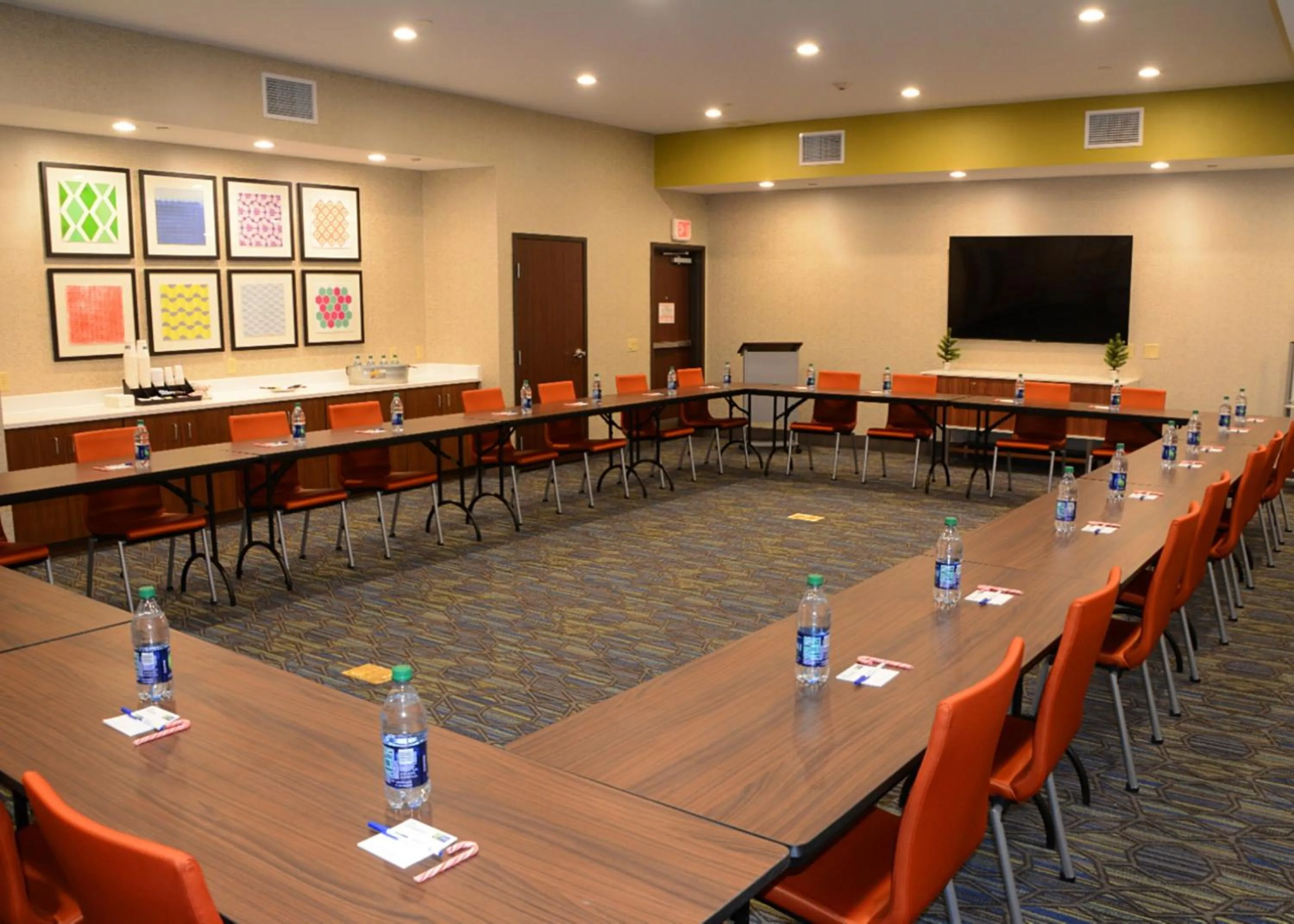 Meeting/conference room in Holiday Inn Express & Suites - Pittsburgh - Monroeville by IHG