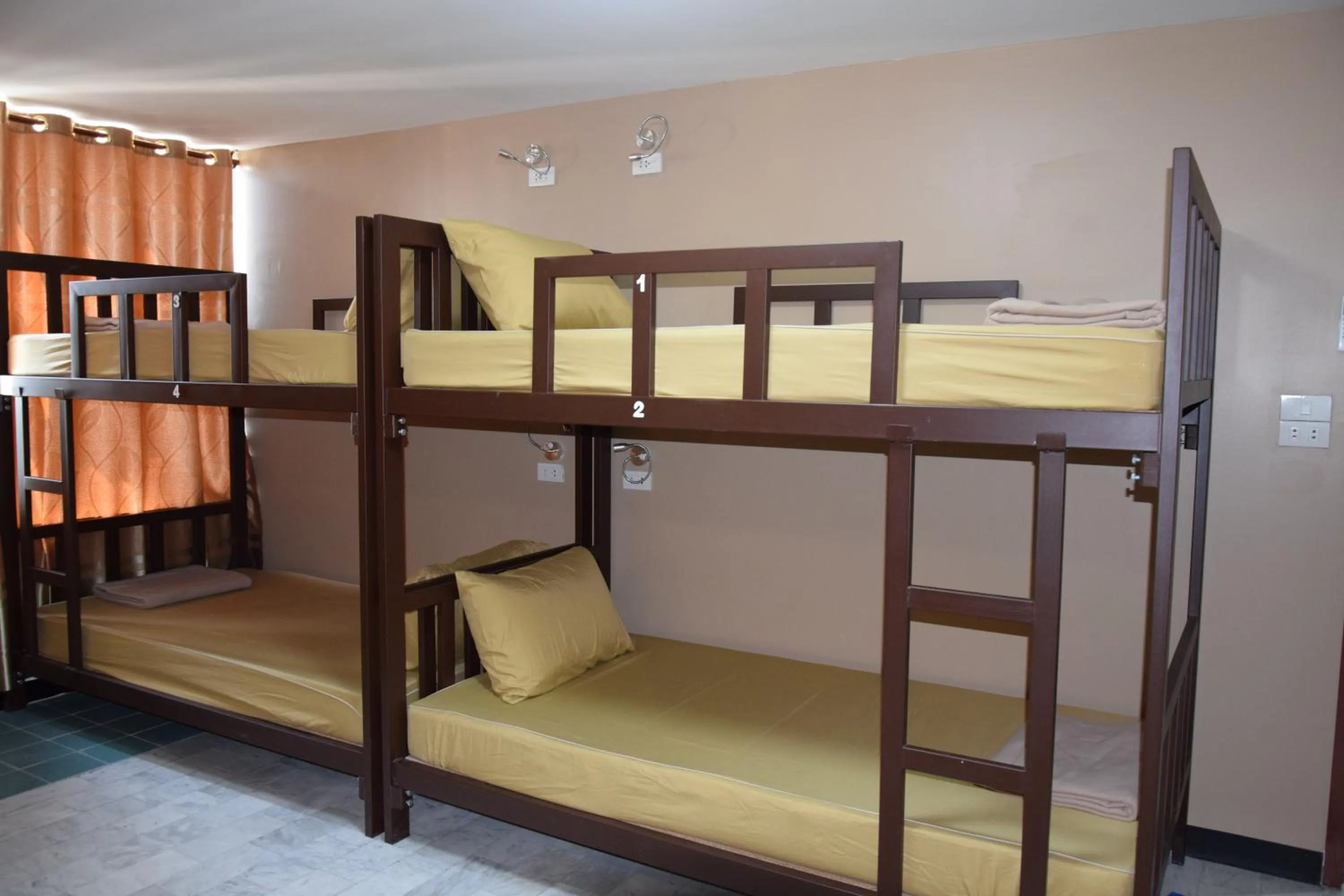 Photo of the whole room in Like Home