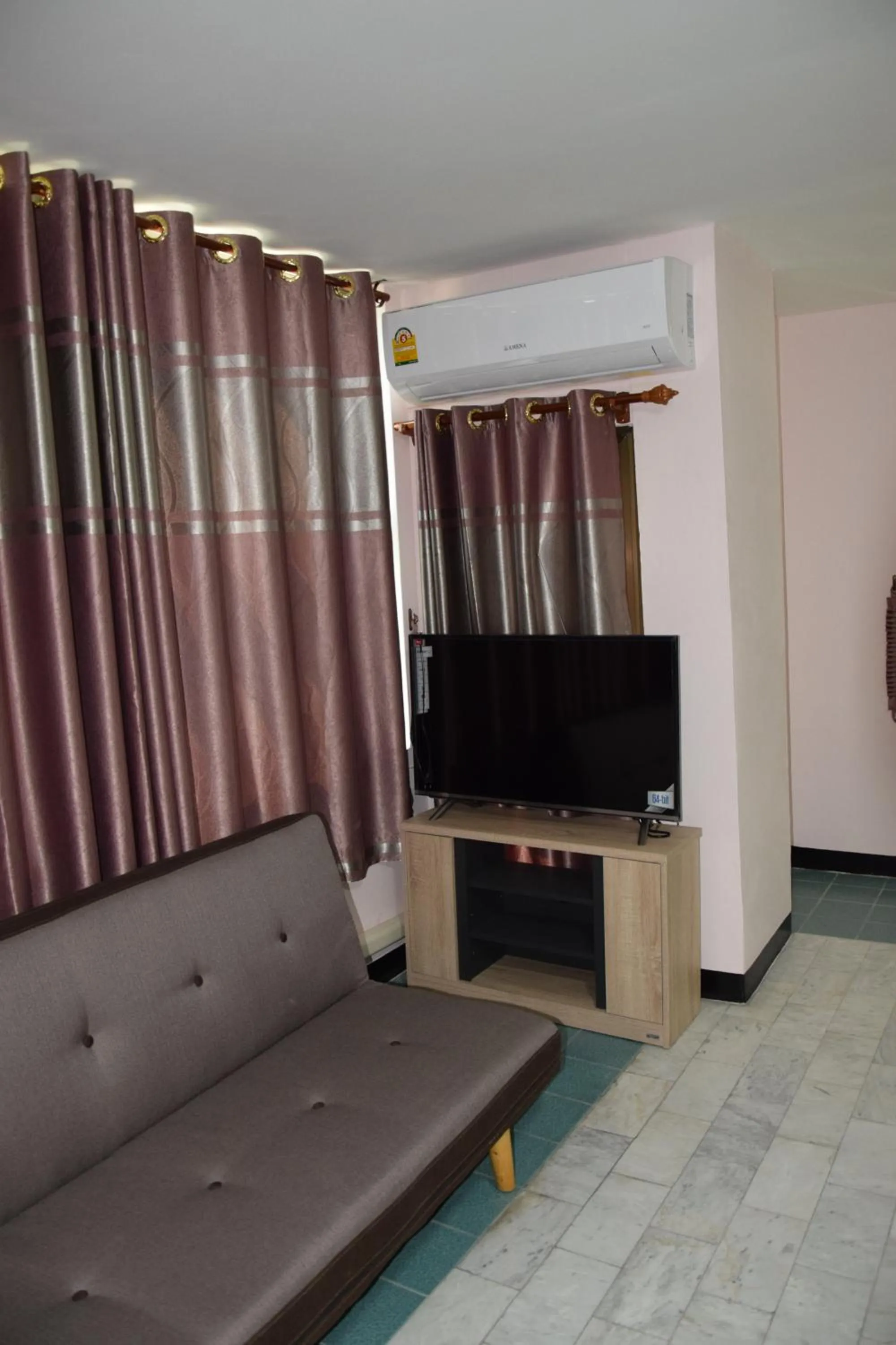 TV and multimedia in Like Home