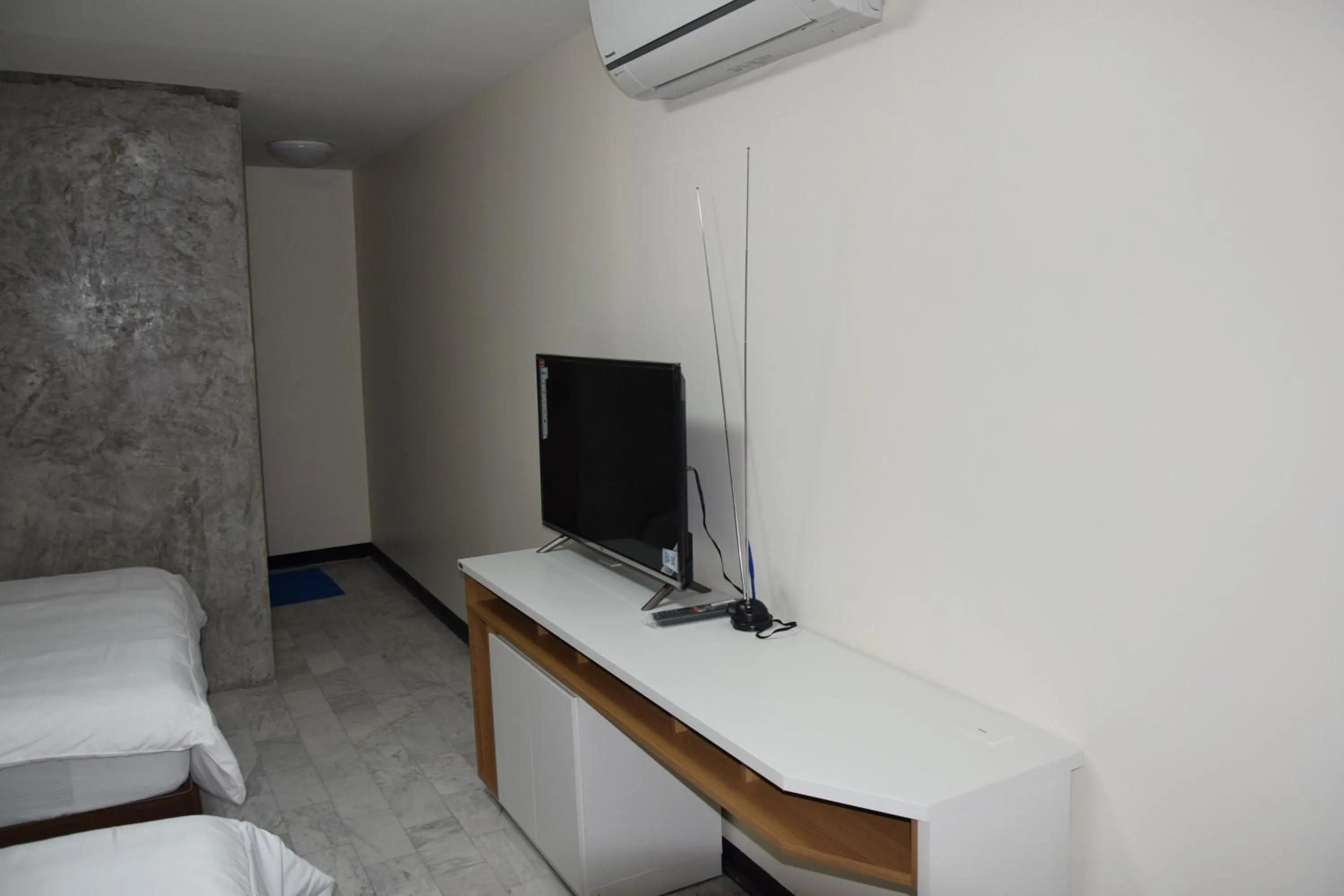 TV and multimedia in Like Home