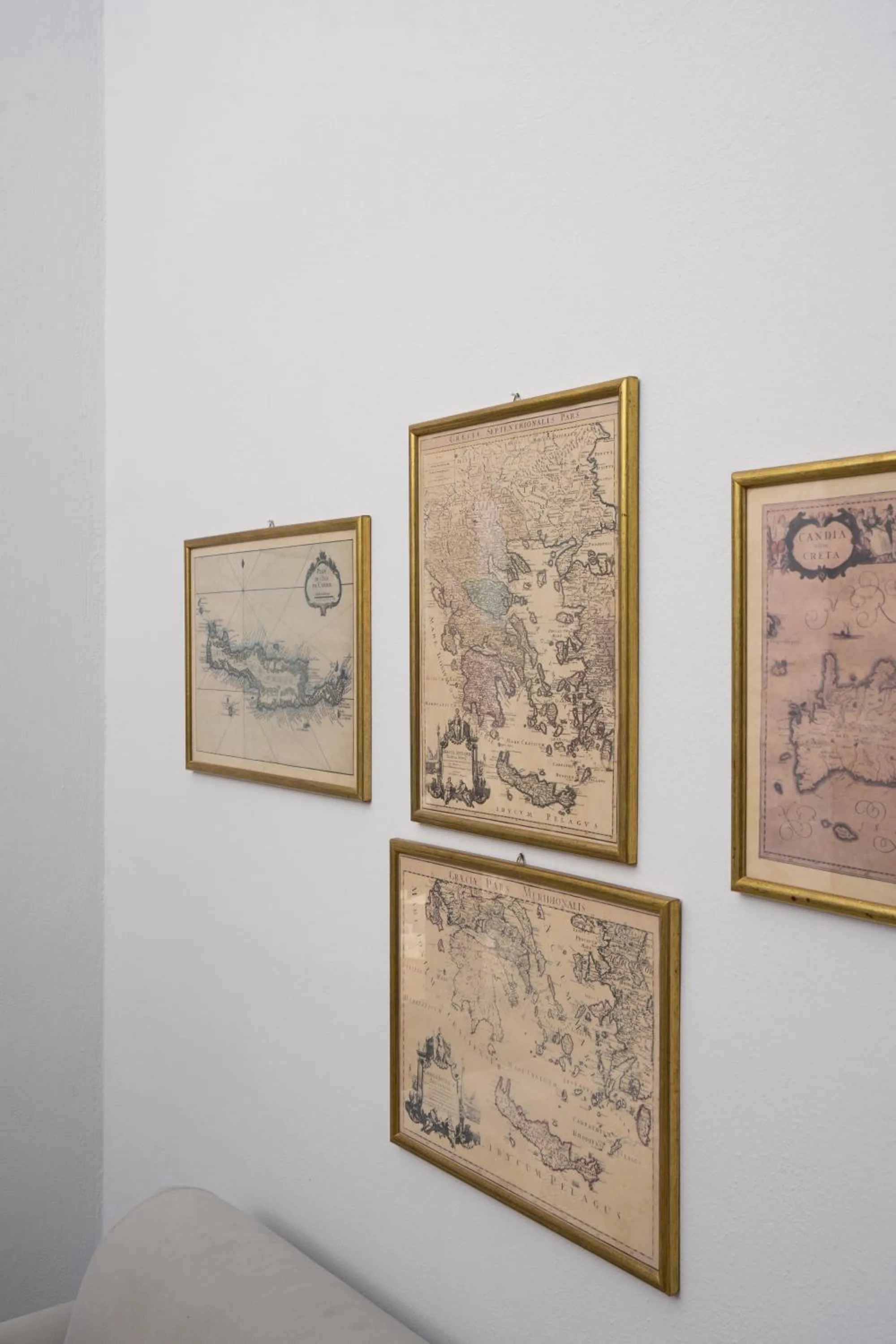 Decorative detail in Kastro Mansion